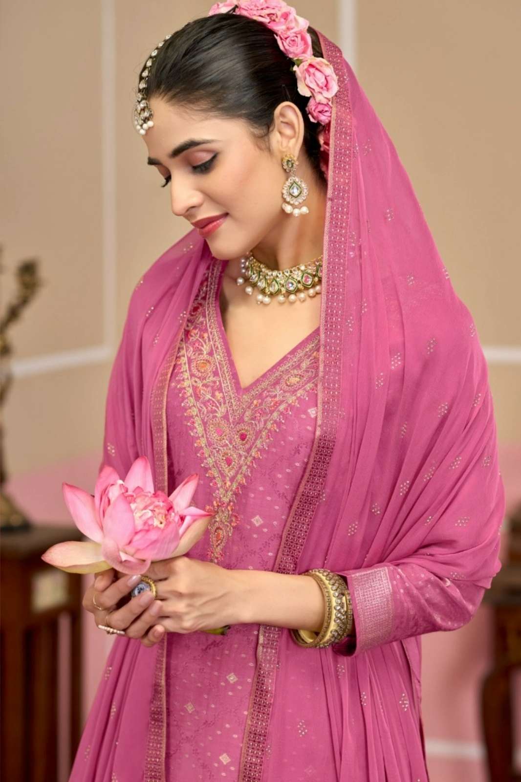 Fourdots MILLIE Viscos Muslin Suit with Weaving Jequard Work