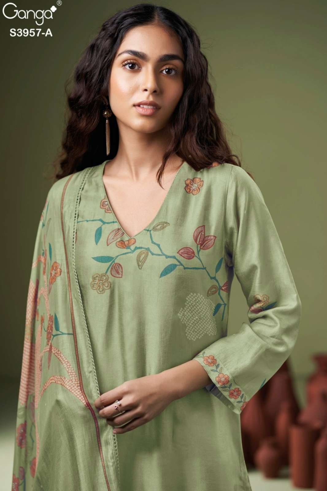 GANGA FREISHA S3957 PREMIUM PURE BEMBERG RUSSIAN SILK HAND EMBROIDERED SUIT 