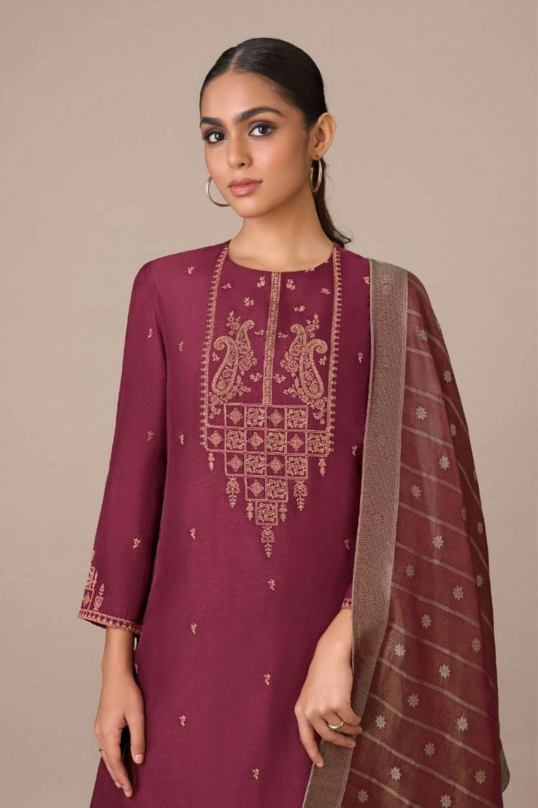 SHRI BALAJI EMPORIUM ARABELLA RLIBINA SILK EMBRODERY WORK SUIT 
