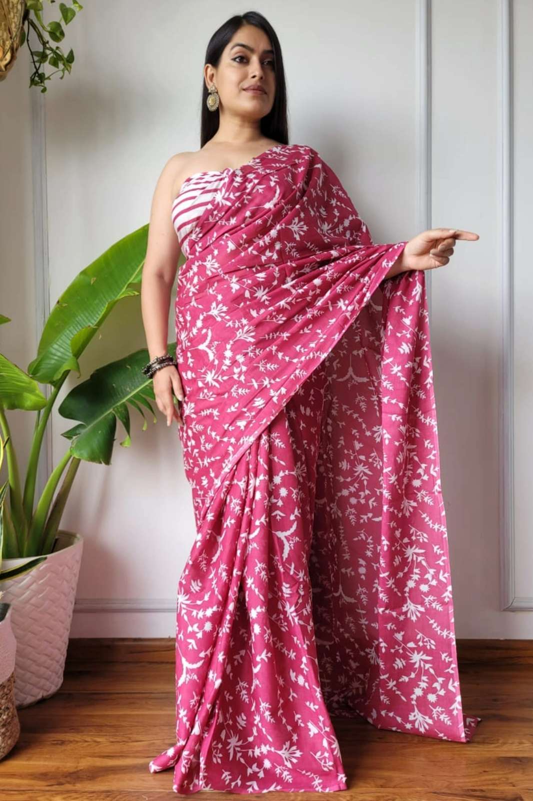 Shri Balaji Emporium RF15849 Bagru Hand Printed Cotton Mulmul Sarees