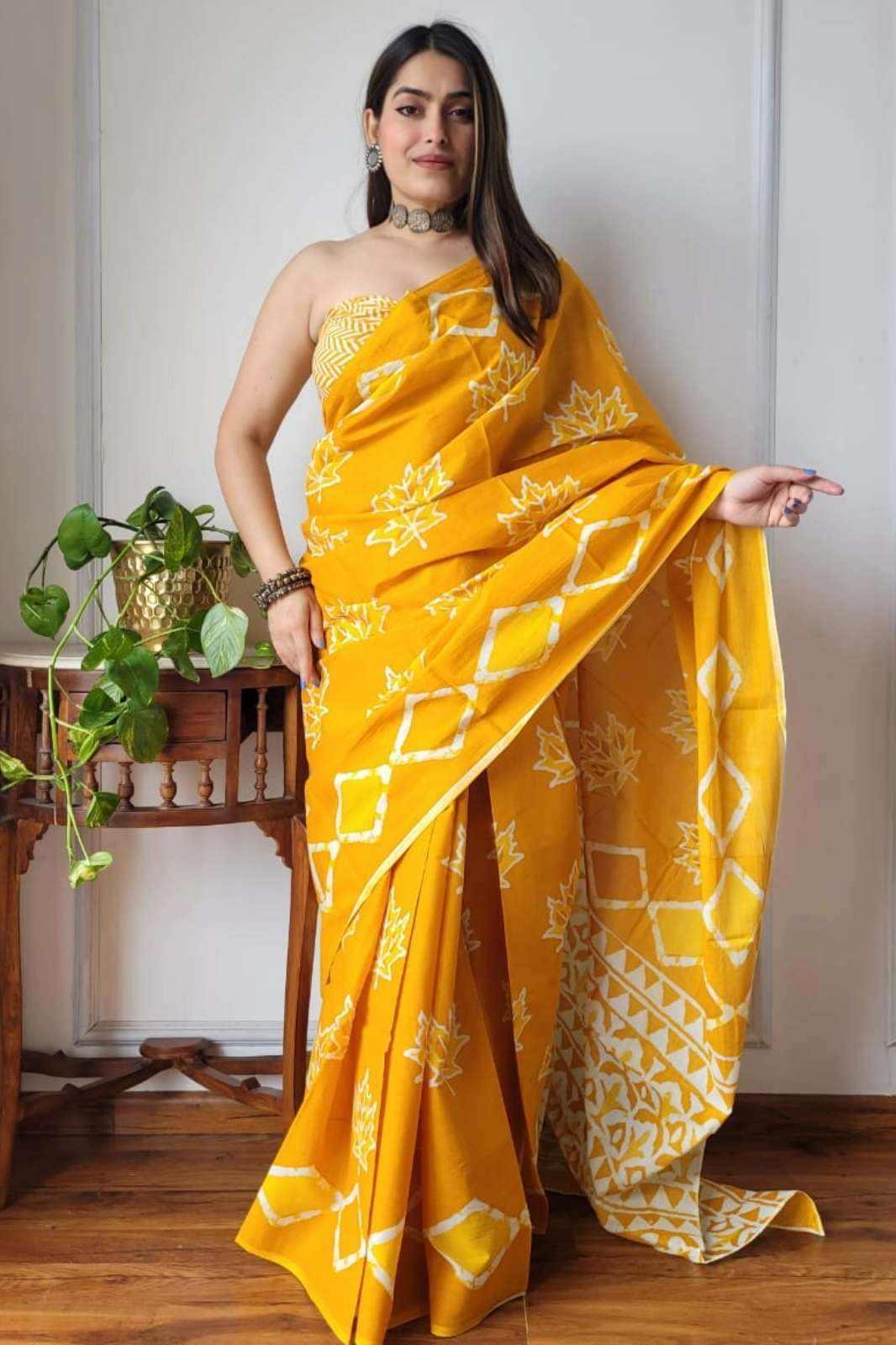 Shri Balaji Emporium RF15849 Bagru Hand Printed Cotton Mulmul Sarees