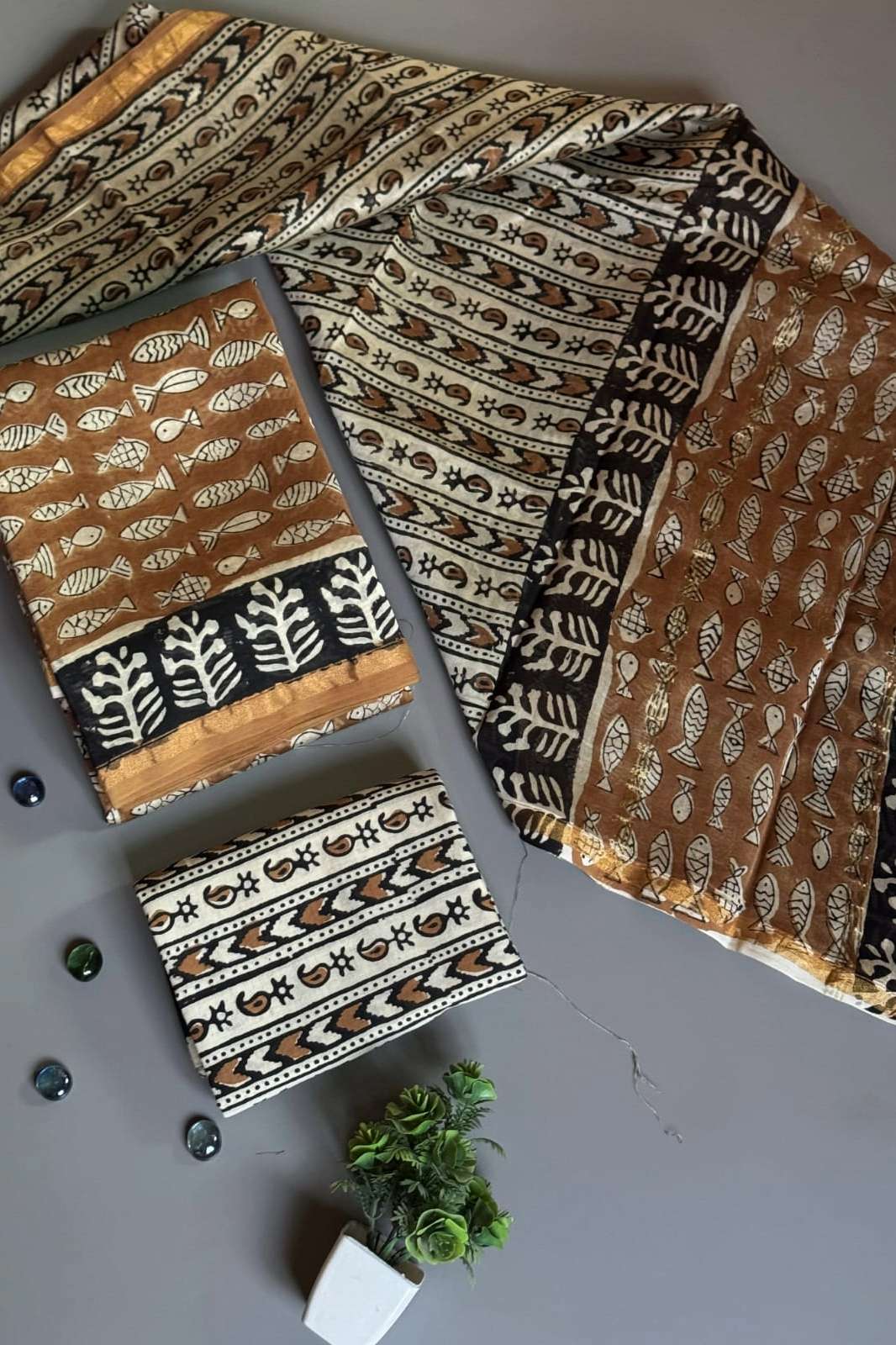 Shri Balaji Emporium RF17208 Hand Block Printed Chanderi Silk Unstitch Suit