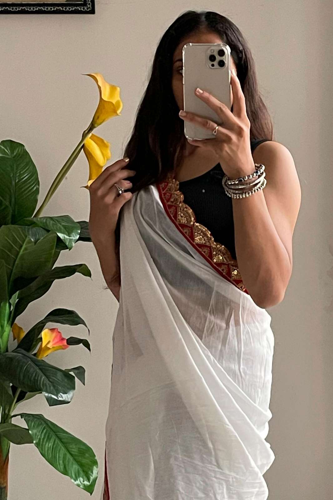 Shri Balaji Emporium SELFI 31 WHITE Pooja Special Hit Design Saree