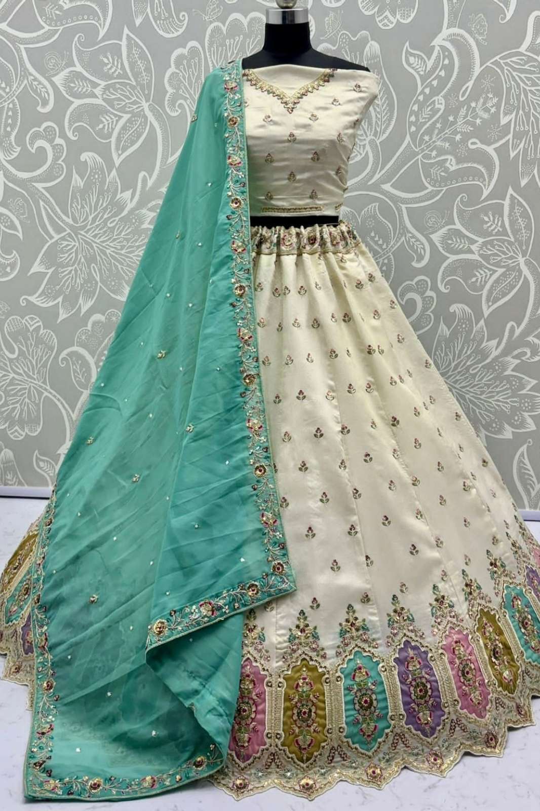 Anjani Arts 2924 Beautiful Gadhwal silk Embroidered Wedding Wear Lehenga choli