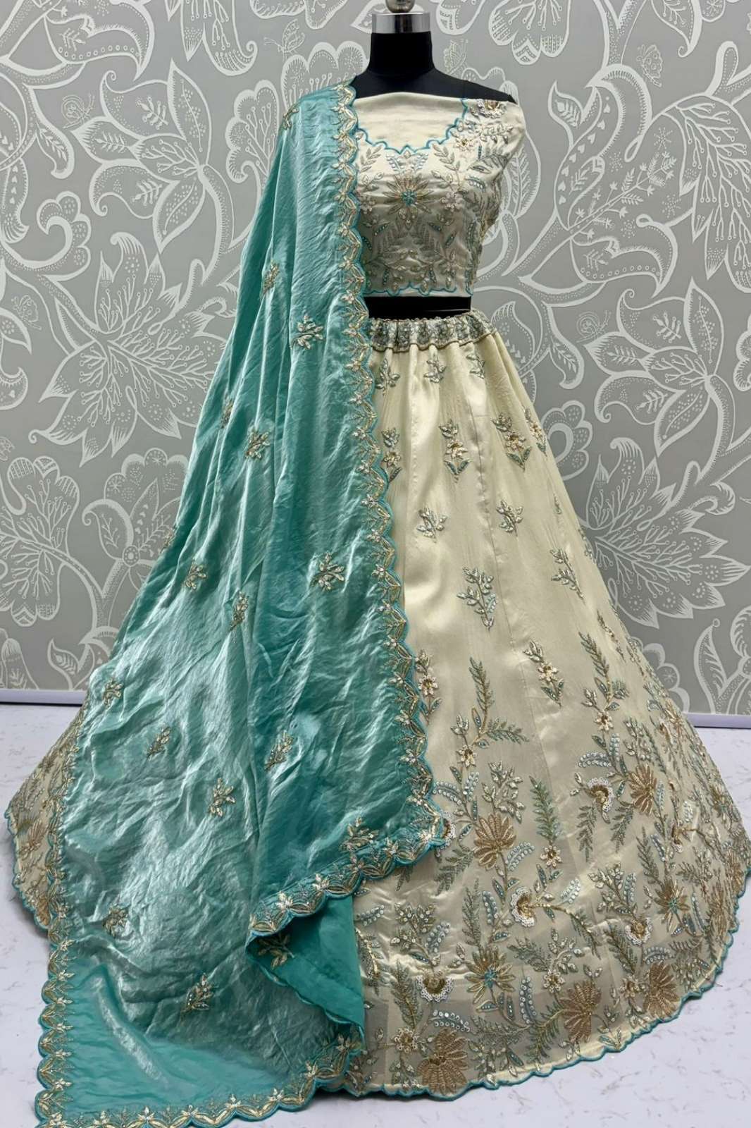 Anjani Arts 2925 Beautiful Gadhwal Silk Embroidered Wedding Wear Lehenga Choli