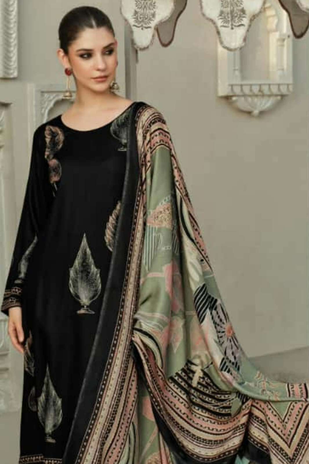 Kilory Trends DAHLEEZ Beutiful Embroidered Pure Viscose Pashmina Suit