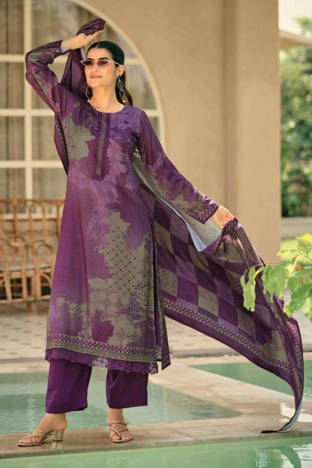 PRM TRENDZ JHANSI Viscos Pashmina Digital Printed Suit with Dency Work