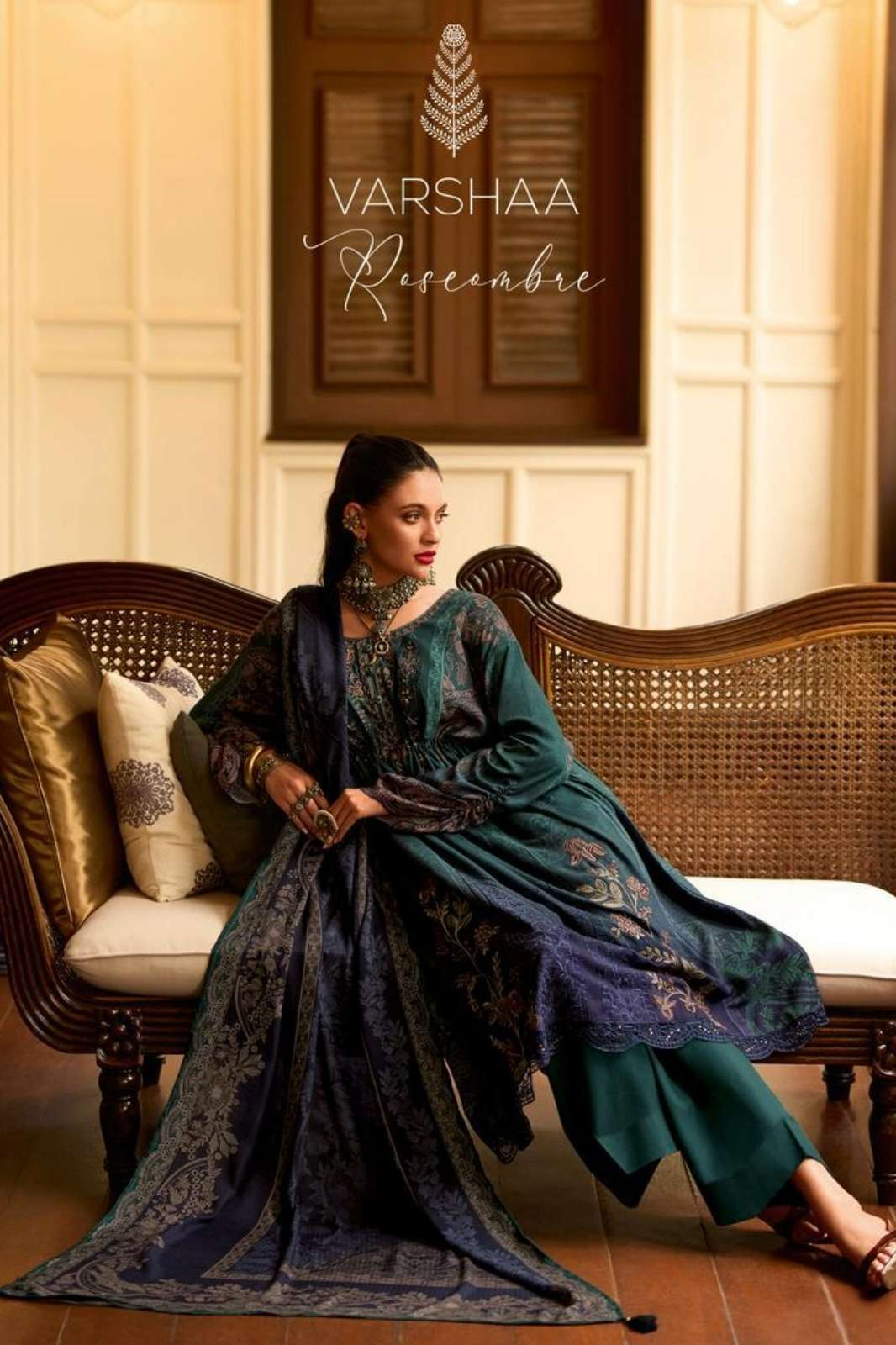VARSHAA PESCOMBRE VISCOSE PASHMINA DIGITALLY OMBRE SUIT
