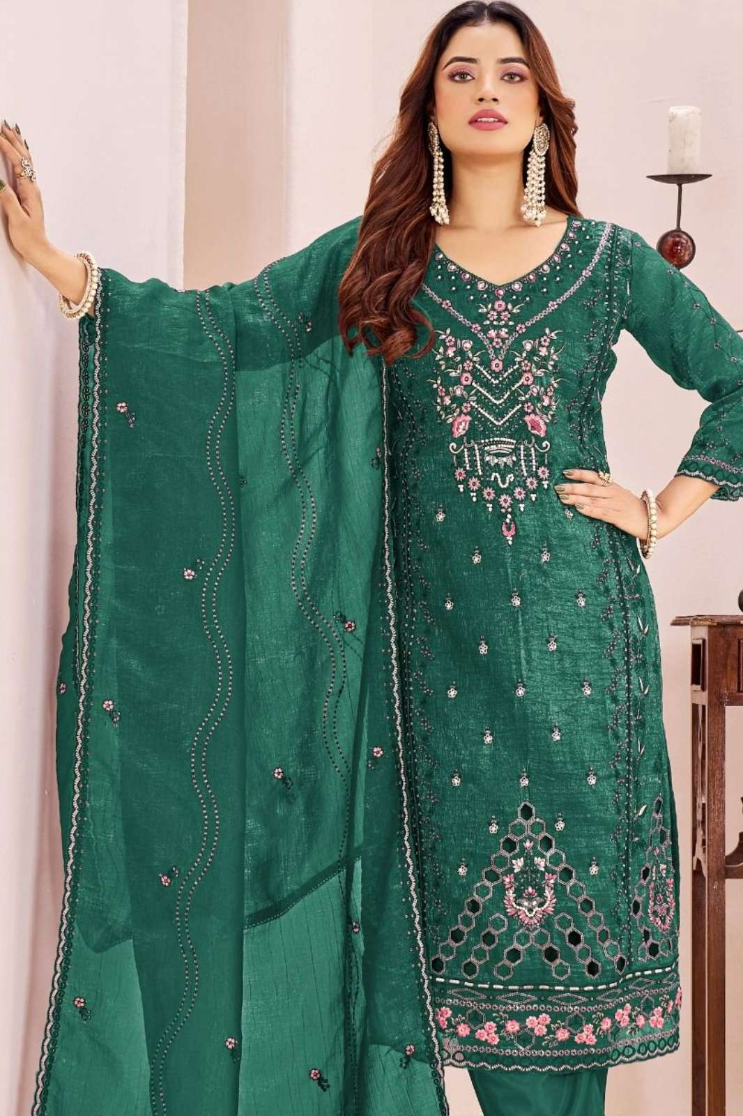 BILQIS B 218 A TO D CRUNCHY EMBROIDERED & HANDWORK PAKISTANI SUIT