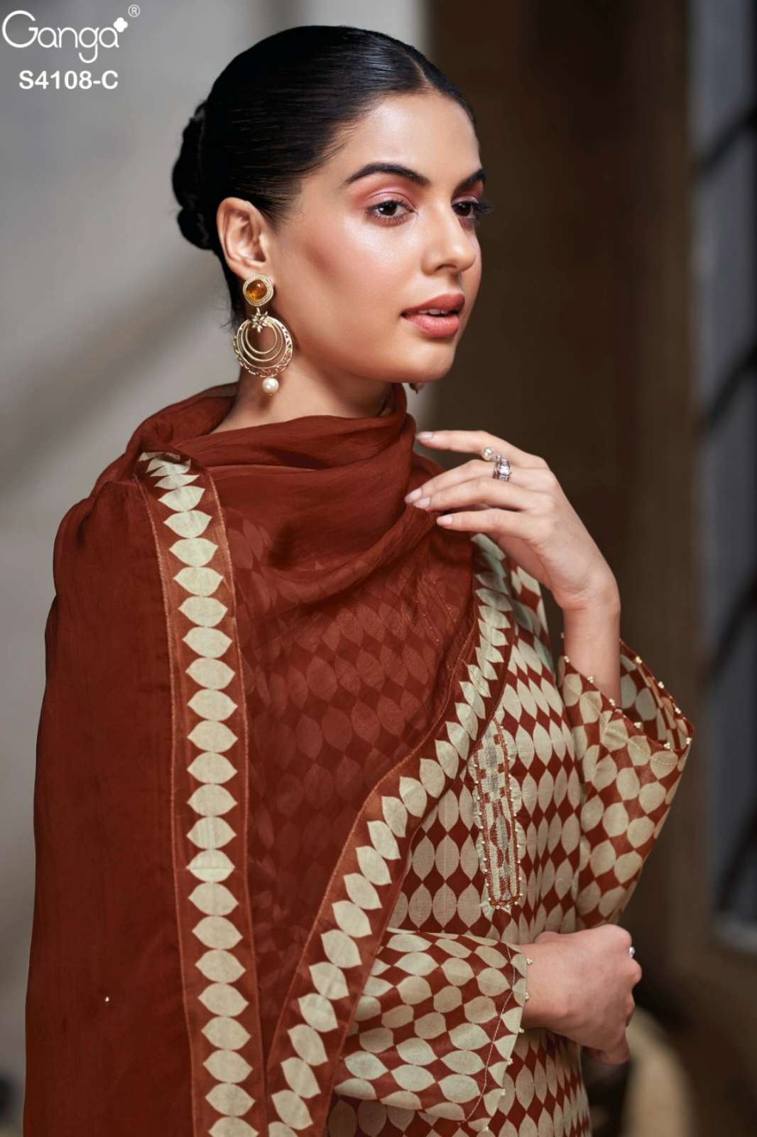 GANGA RIVANA S4108 PREMIUM PURE BEMBERG SILK EMBROIDERED SUIT 