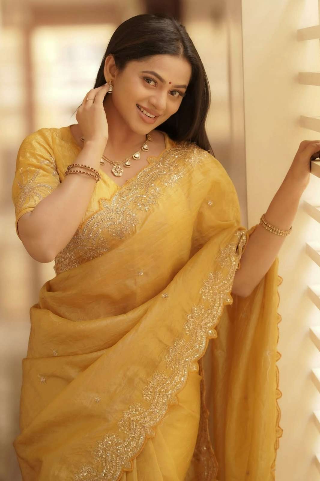 Shri Balaji Emporium 642A Pure Soft Gold Crush Designer Saree