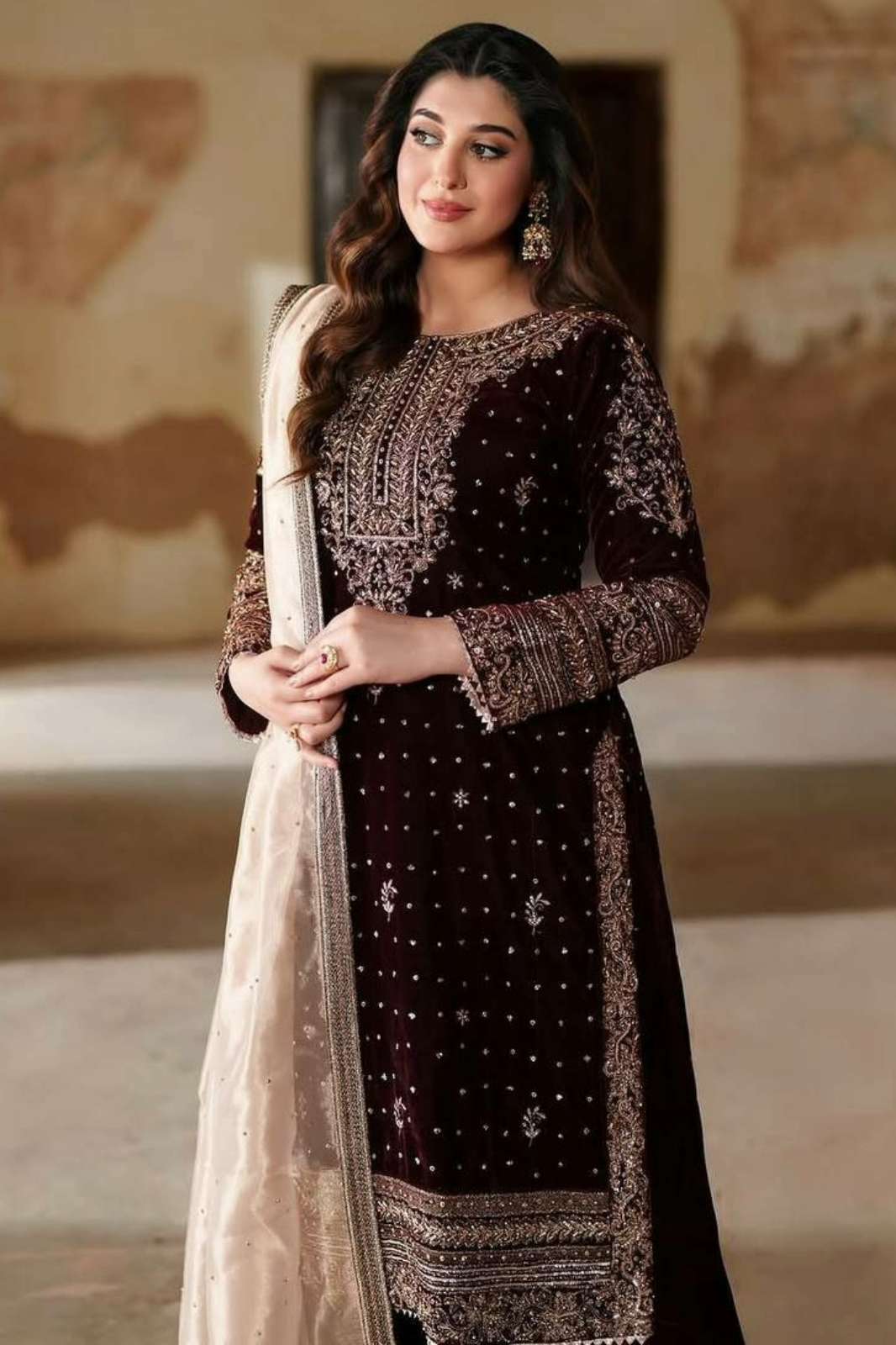 Shri Balaji Emporium DV 25040 Pure 9000 Velvet Designer Suit