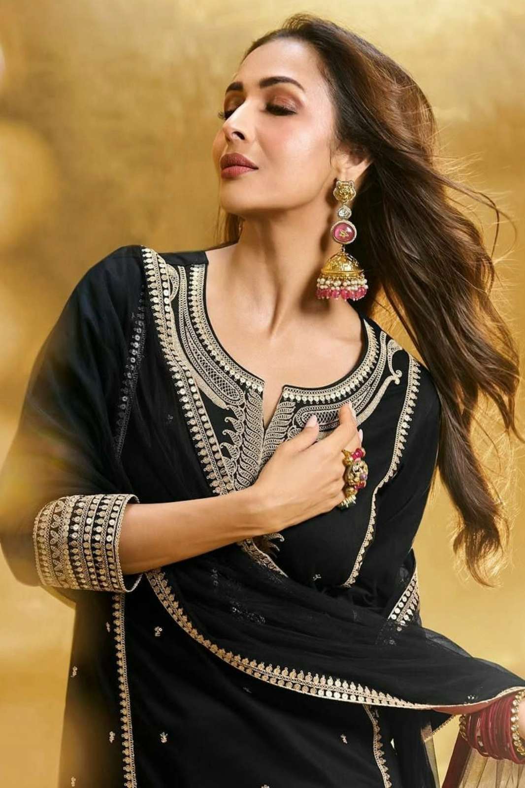 Shri Balaji Emporium DV 25087 Heavy Faux Georgette Suit