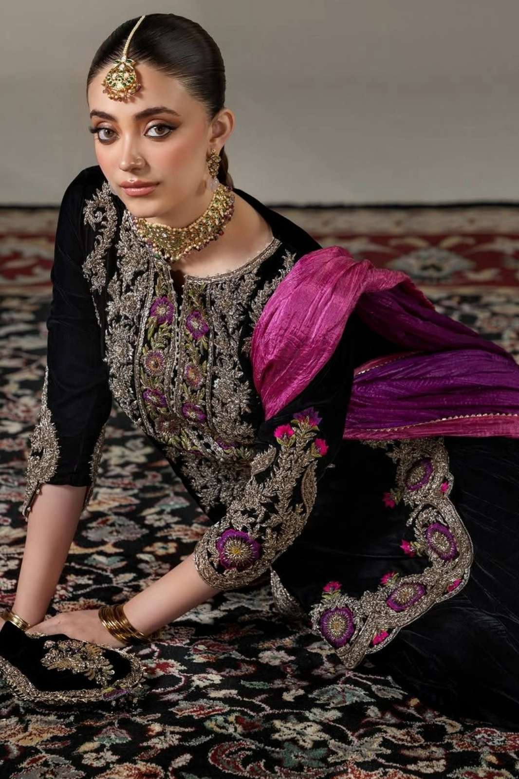 Shri Balaji Emporium HK 1731Pure Viscous Velvet Salwar Suit