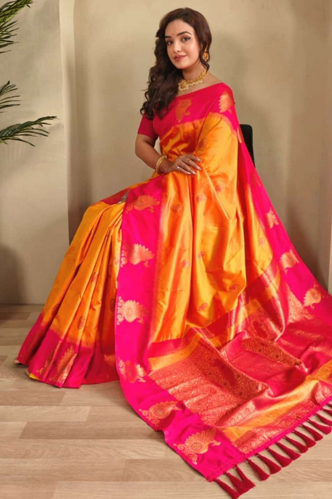 Shri Balaji Emporium Morpankh Dual Tone Silk Designer Saree
