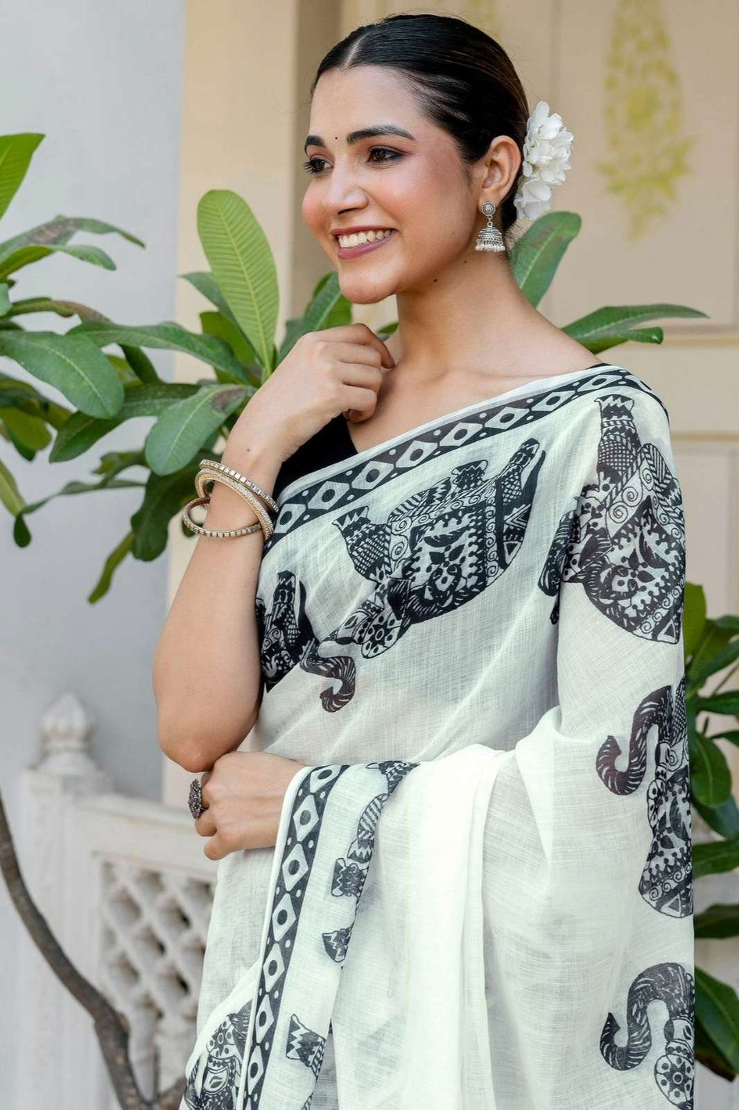 Shri Balaji Emporium SF 2279 Handloom Linen Cotton Saree