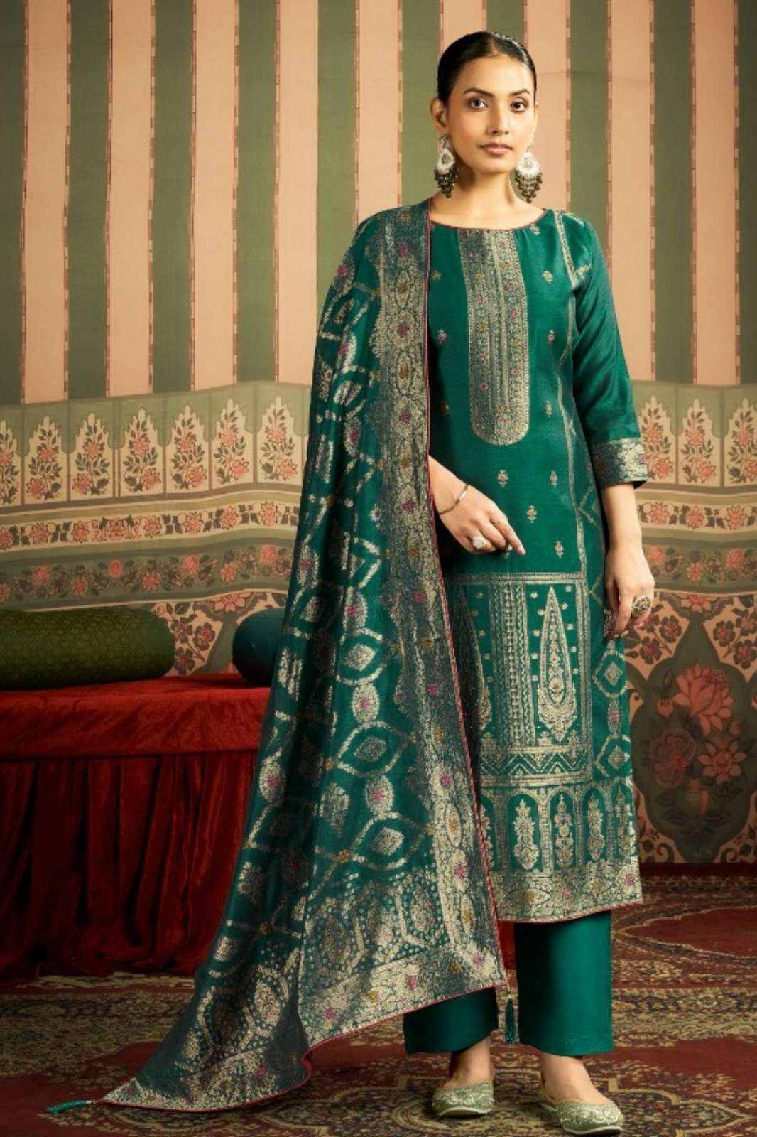 Azara BANARASHI ADAH 9 Cotton Jaqared Savrovski Work Pakistani Suit 