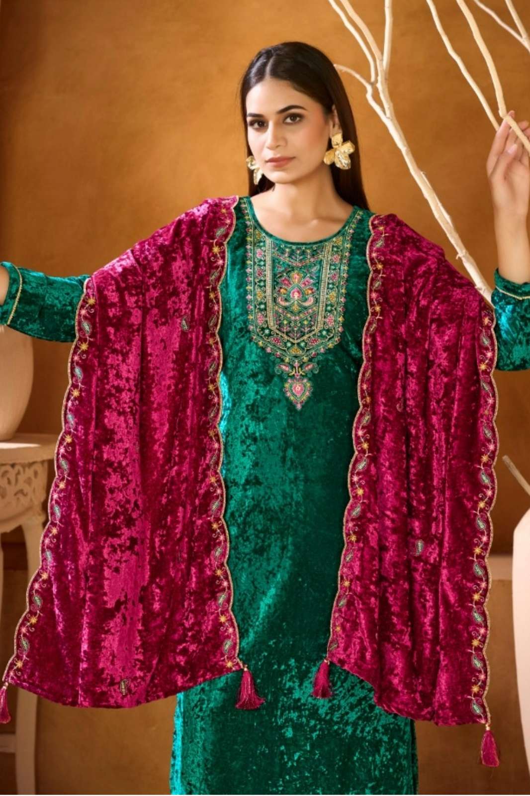 Fourdots CHAMPION VOL 2 Pure Makhmal Velvet Suit with Embroidery Work