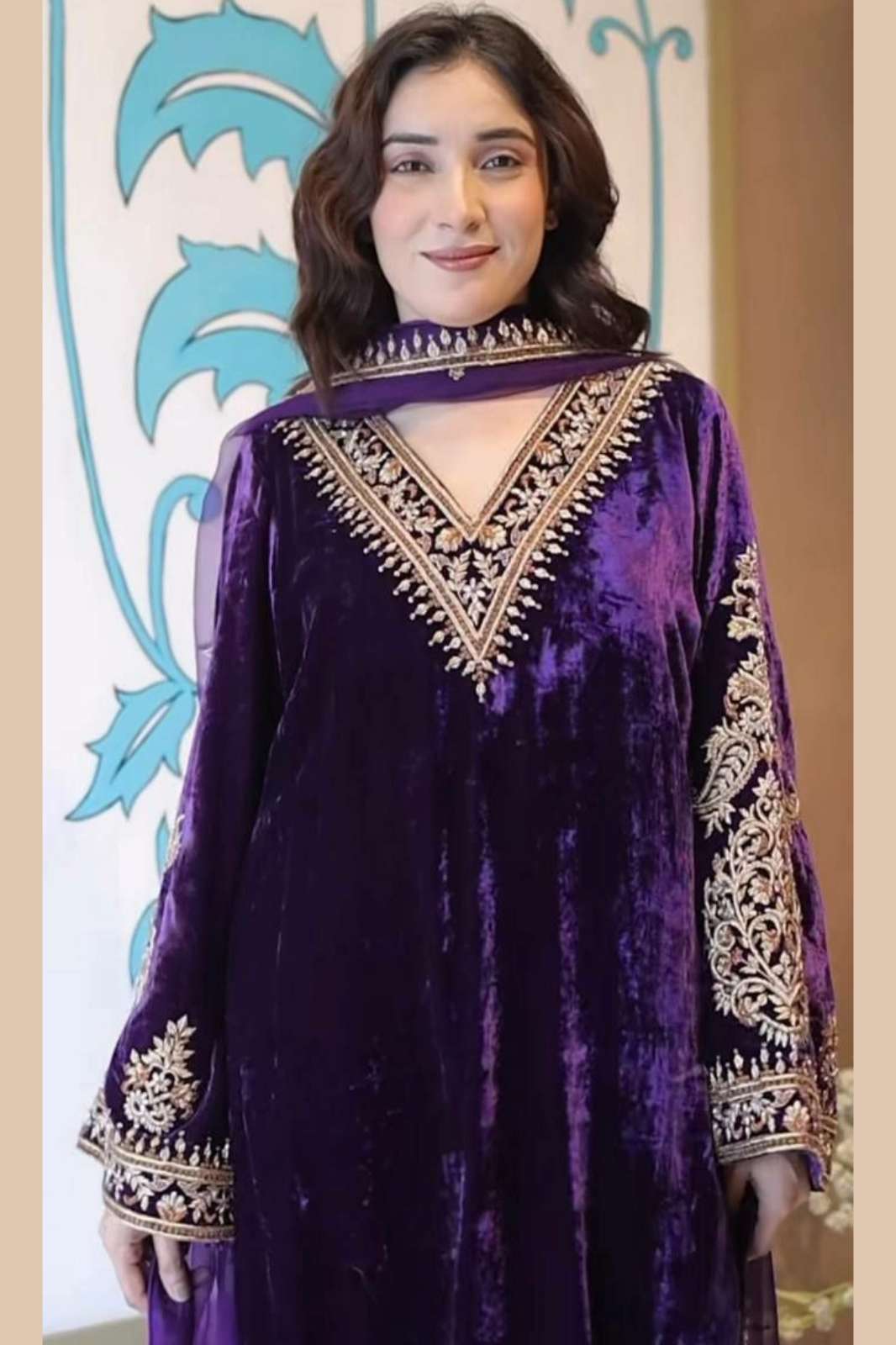 Shri Balaji Emporium DV 25126 Heavy Viscose Velvet Designer Suit