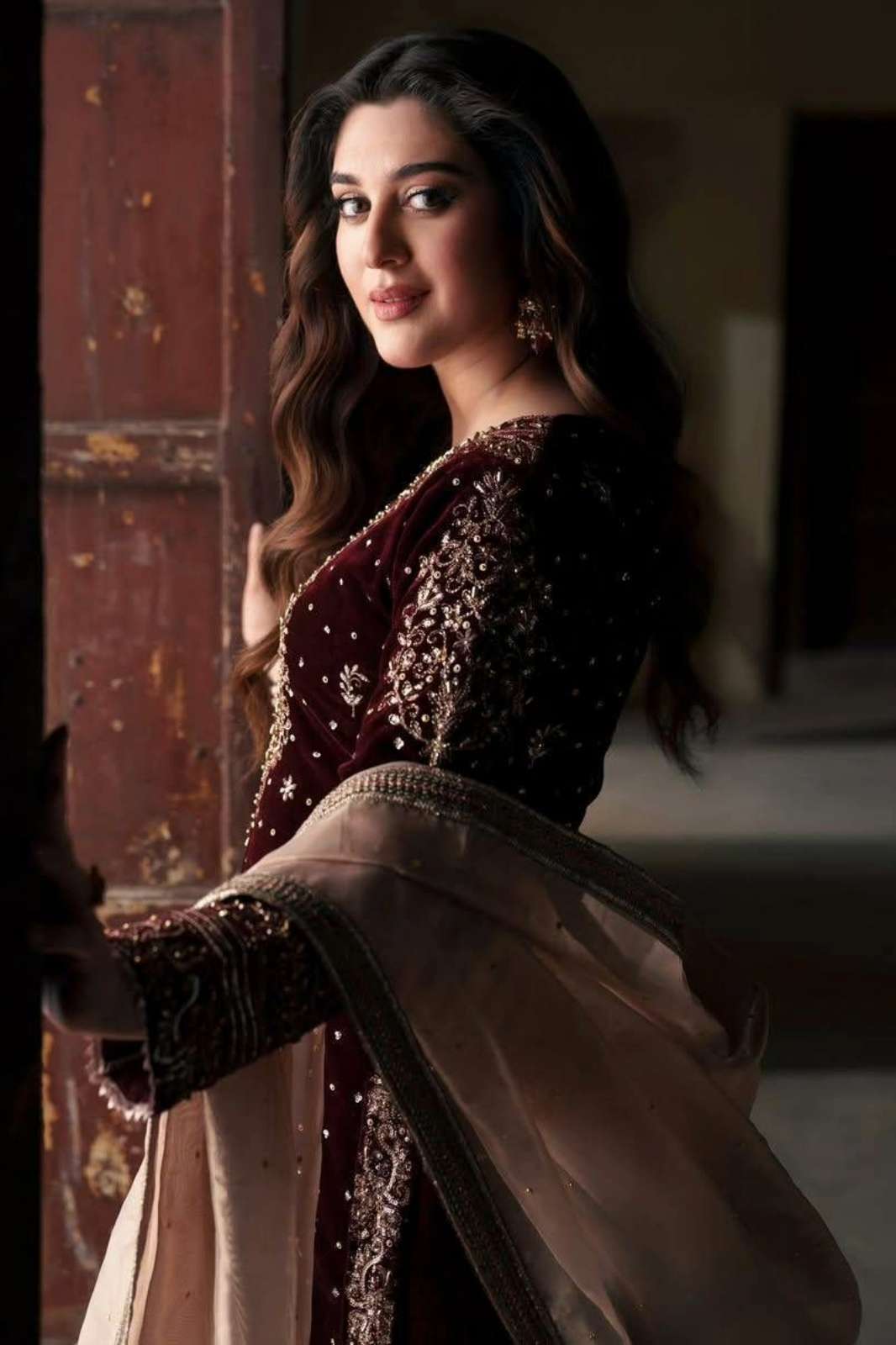 Shri Balaji Emporium LC 1430 Premium Velvet Designer Salwar Suit