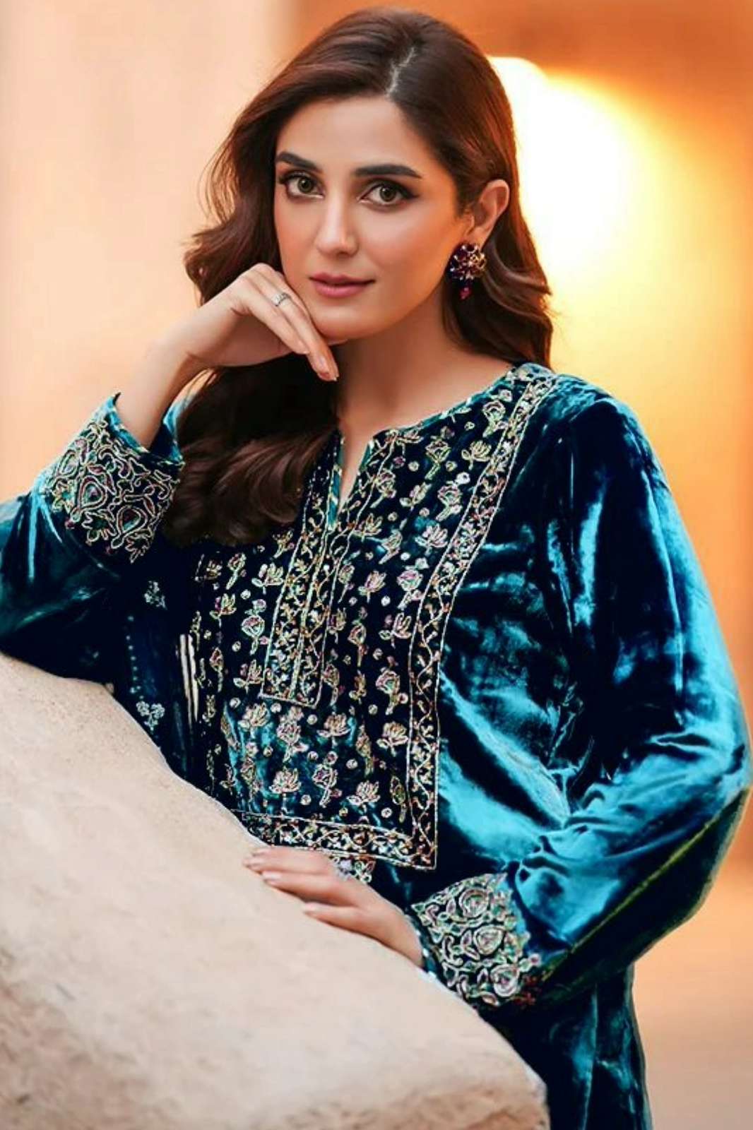 Shri Balaji Emporium LC 1433 Premium Velvet Designer Salwar Suit