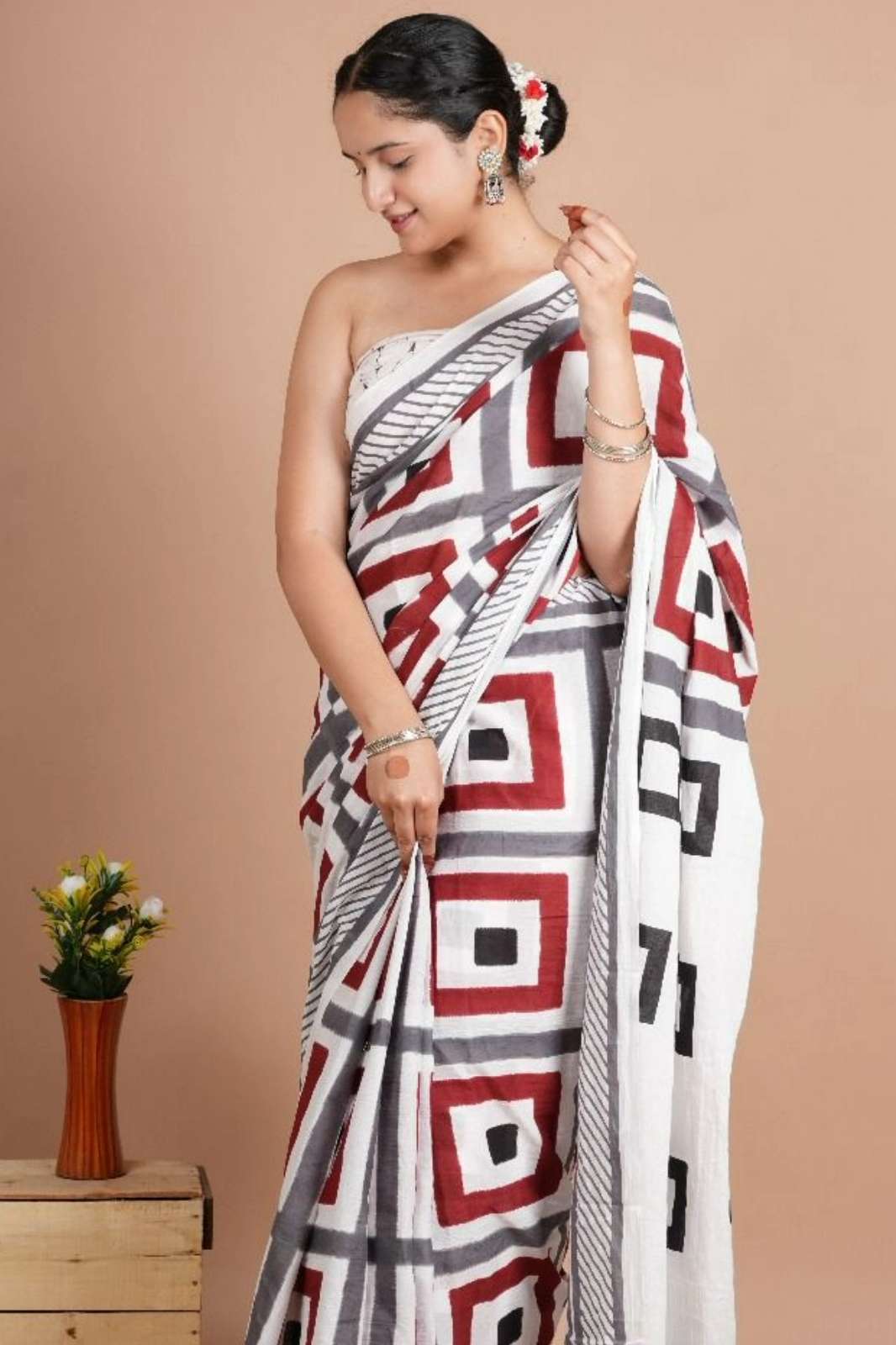 Shri Balaji Emporium RF 19437 Bagru Hand Block Printed Pure Cotton Mulmul Saree