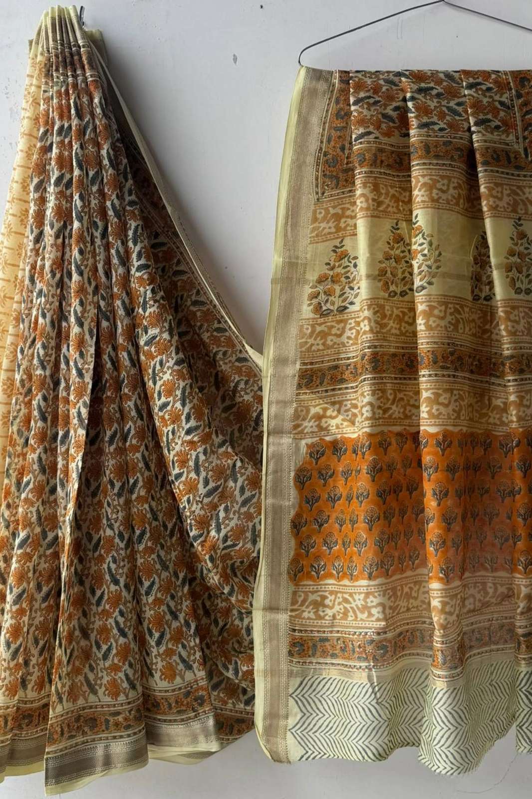 Shri Balaji Emporium RF 19578 Hand Block Printed Maheshwari Silk Saree