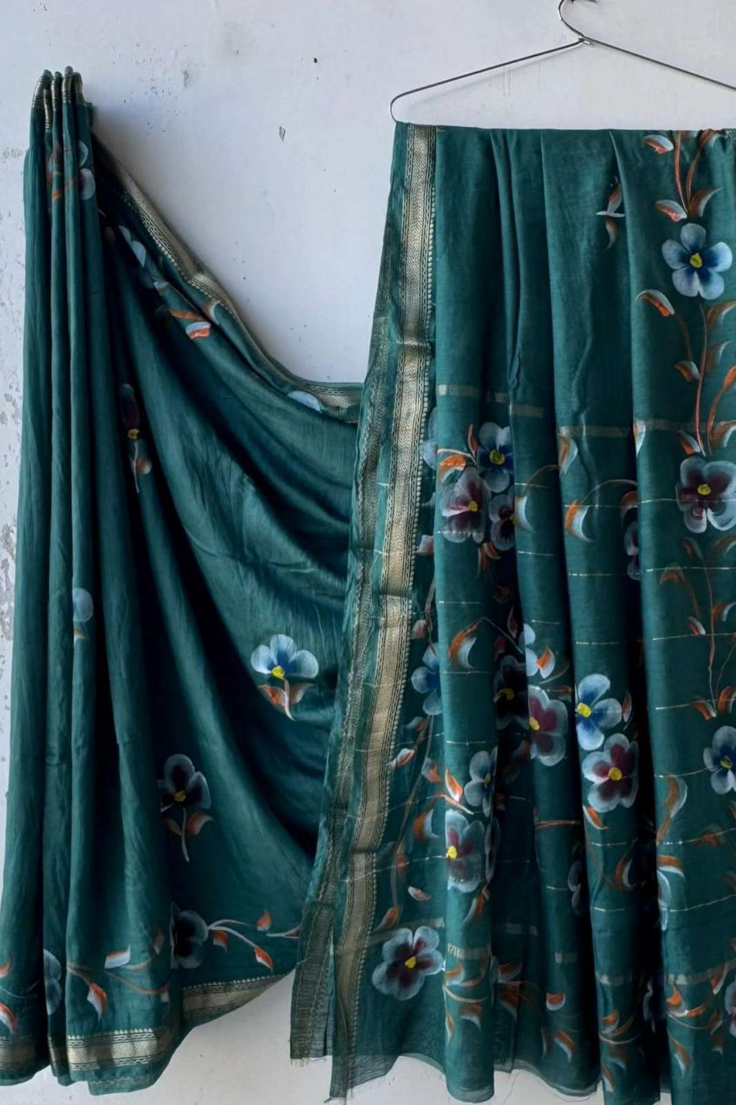 Shri Balaji Emporium RF 19578 Hand Block Printed Maheshwari Silk Saree