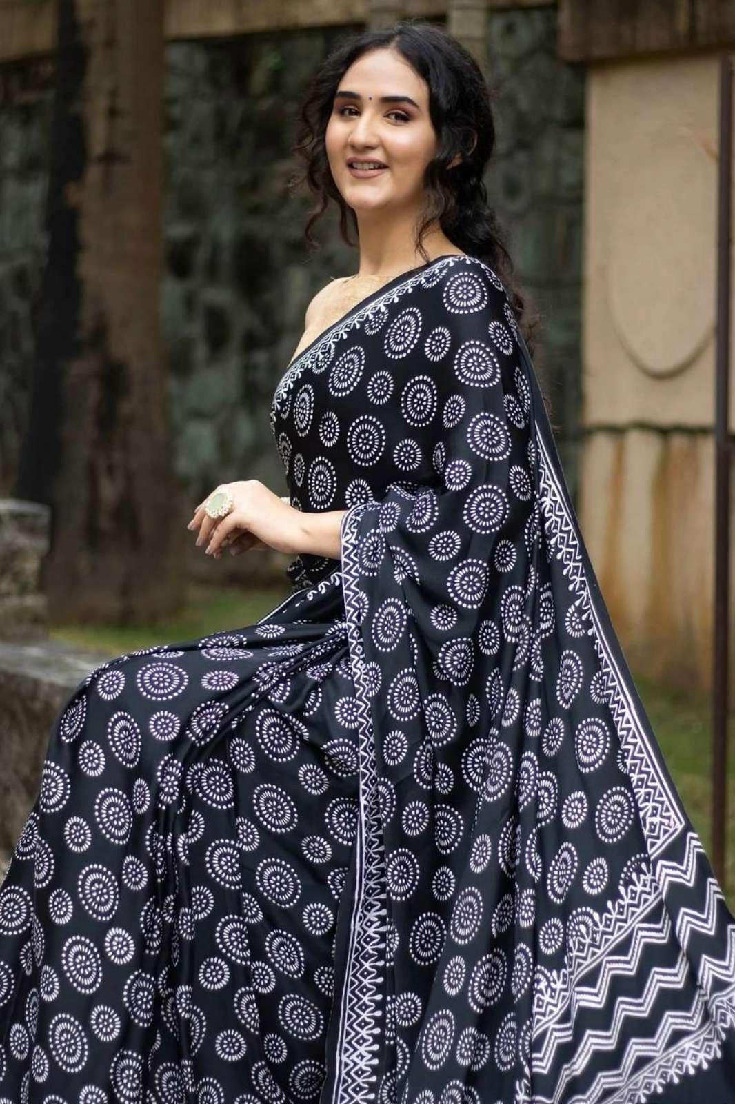 Shri Balaji Emporium SF 2277 Elegant Lilan Cotton Printed Saree