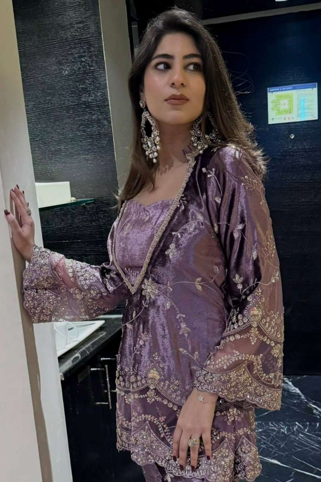 Shri Balaji Emporium VF 225 Premium Fandy Silk Co Ord Set