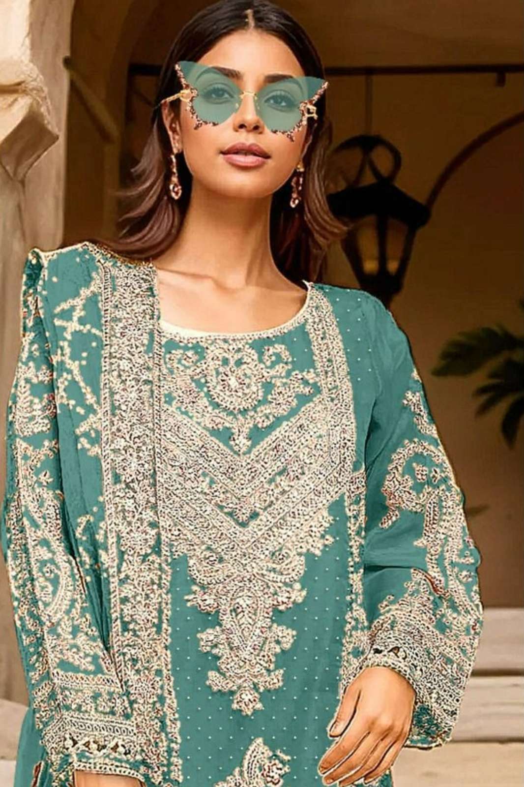 IZNIK FAB A 296 EXCLUSIVE ORGANZA EMBROIDERED AND CUTWORK SUIT FOR WEDDING