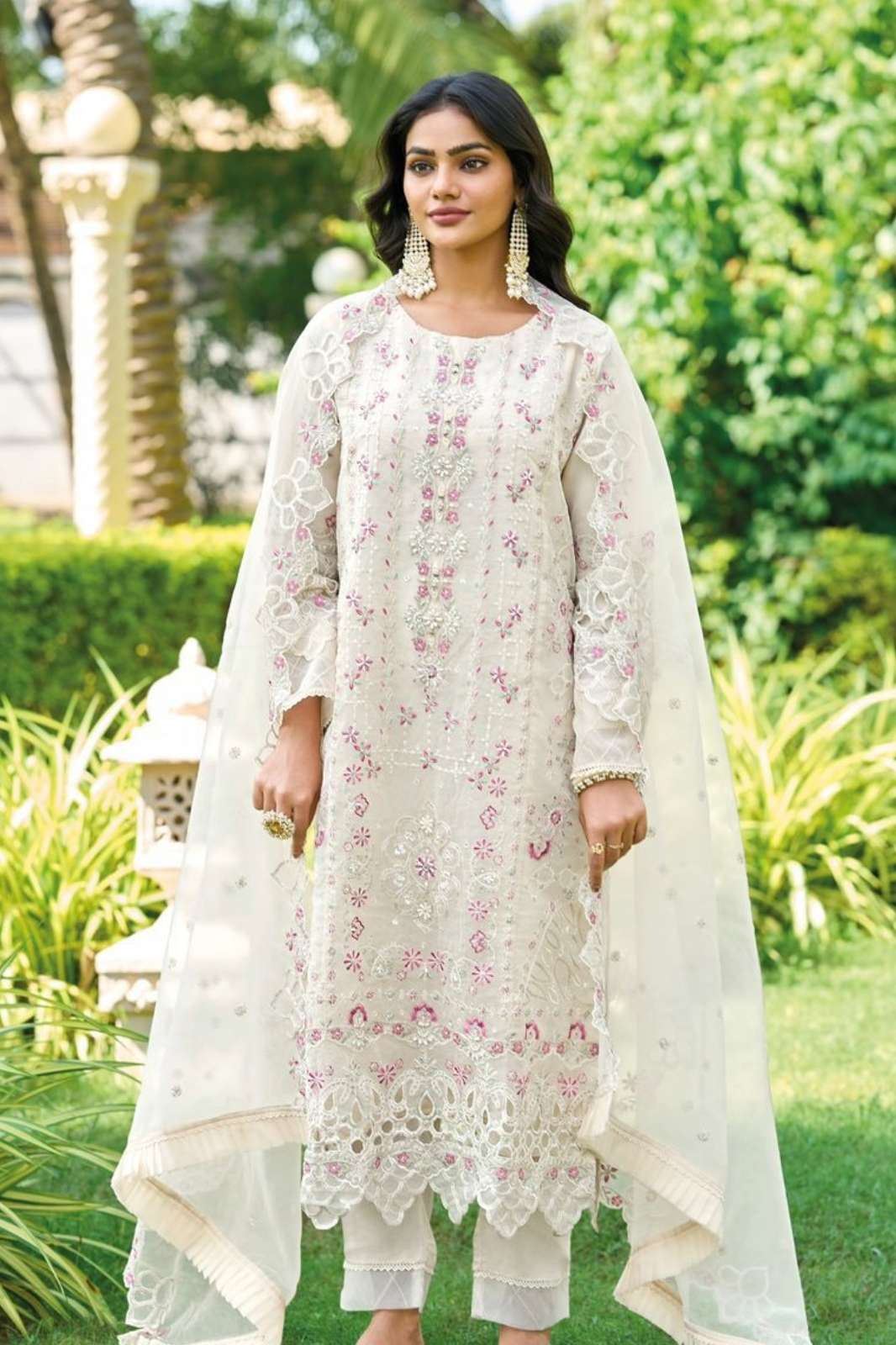 IZNIK FAB A 427 PREMIUM QUALITY HEAVY EMBROIDERED CHIFFON SUIT 