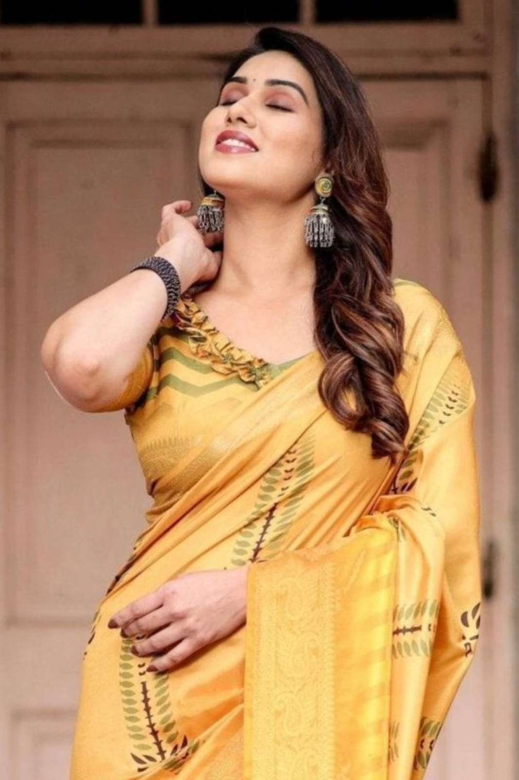 SHRI BALAJI PRESENTS ALMAARI FASHION TUSSAR 1083 PREMIUM TUSSAR SILK DIGITALLY PRINTED SAREE FOR WHOLESELLER