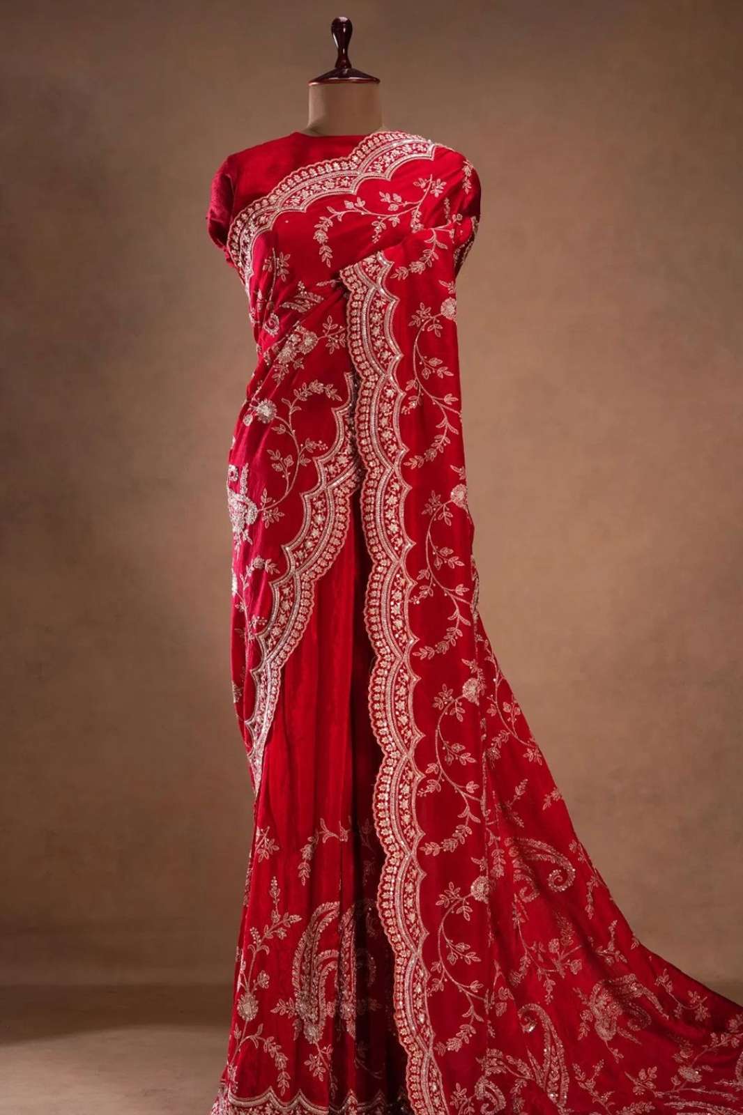 SHRI BALAJI PRESENTS DIANA HEAVY WORKED SOFT GLOOMING WEDDING WEAR SAREE