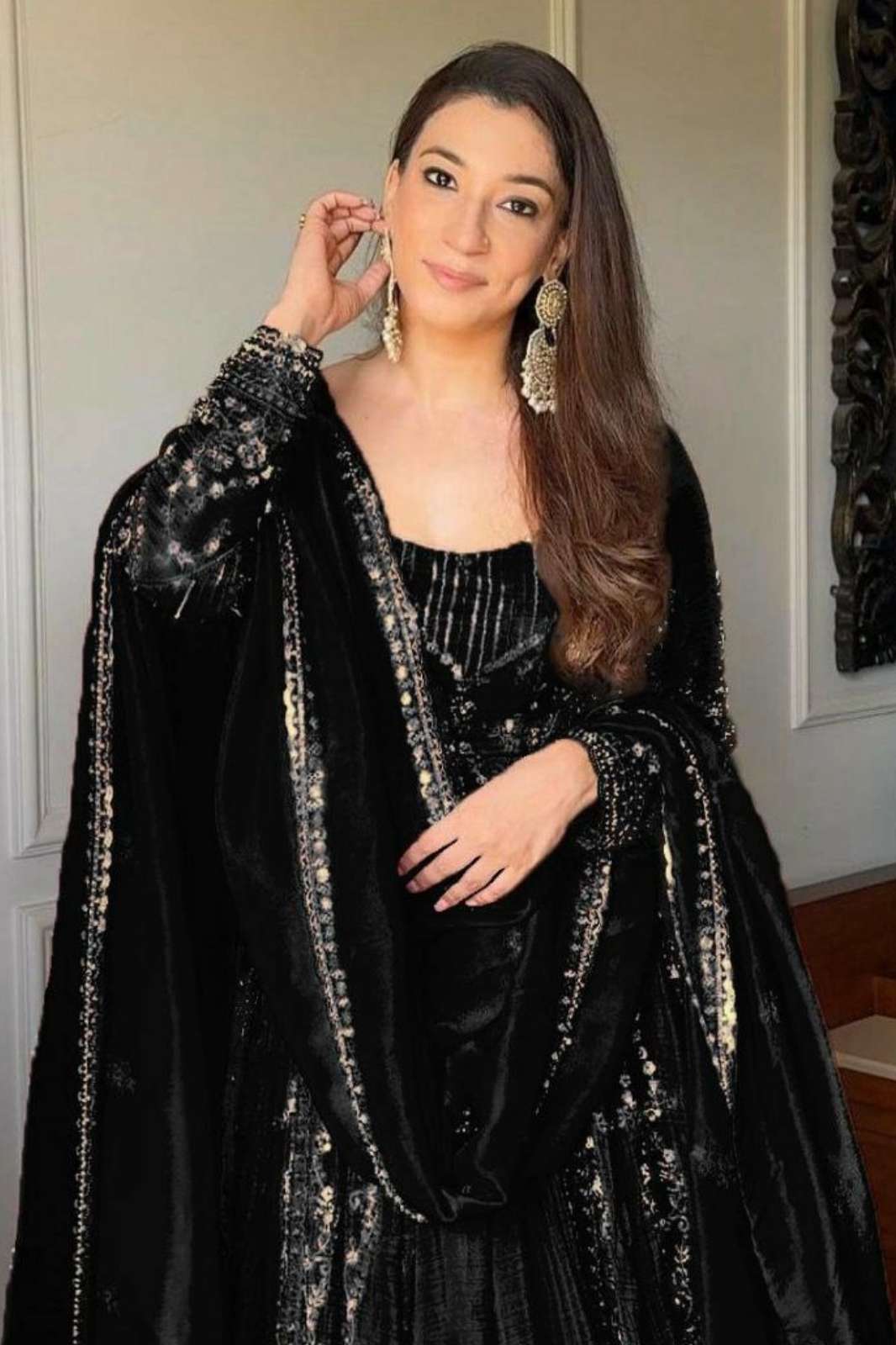 SHRI BALAJI PRESENTS DV 24799 READY TO WEAR EMBROIDERED CRUNCY SILK GOWN 