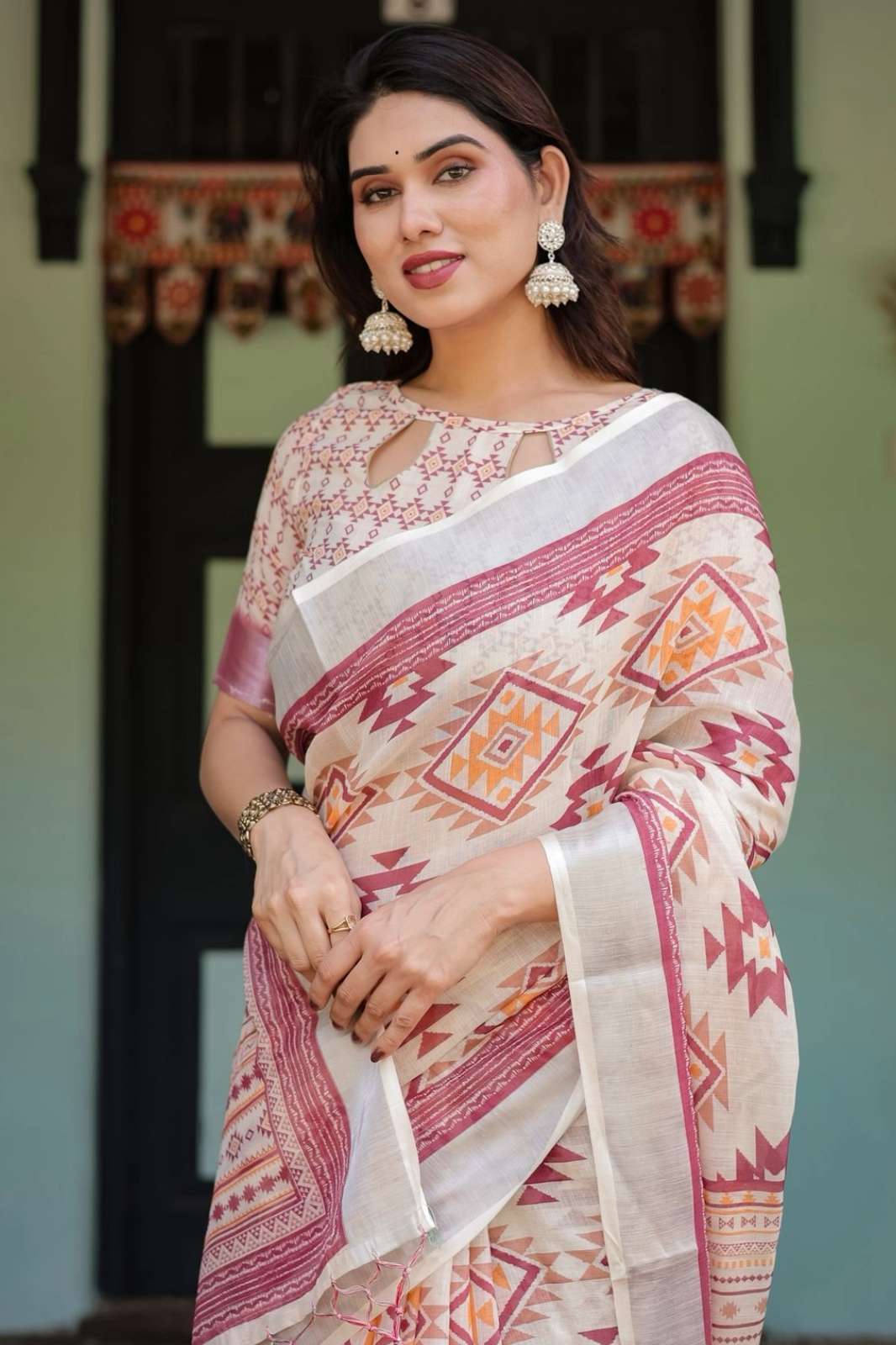 SHRI BALAJI PRESENTS LINEN 136 PURE LINEN SAREE WITH TASSELS FOR WHOLESELLER