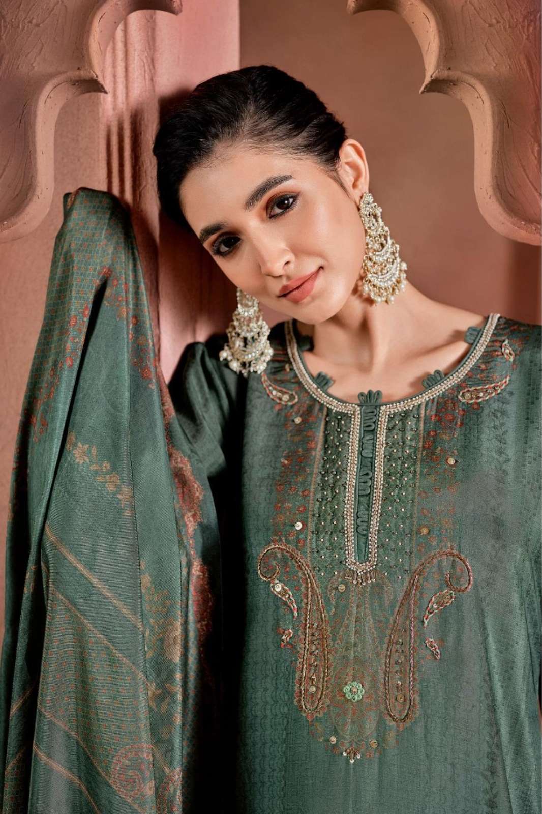 VARSHAA SANTONI BEAUTIFULLY PRINTED AND HANDWORKED RUSSIAN SILK SUIT 