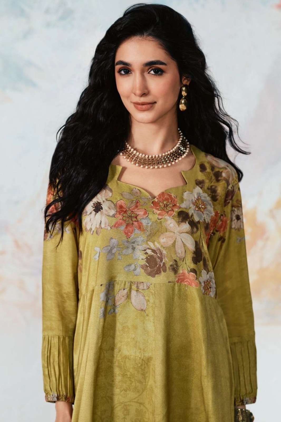 VARSHAA SITARA DIGITALLY PRINTED MUSLIN SUIT WITH HANDWORK AND EMBROIDERED FLOWERS