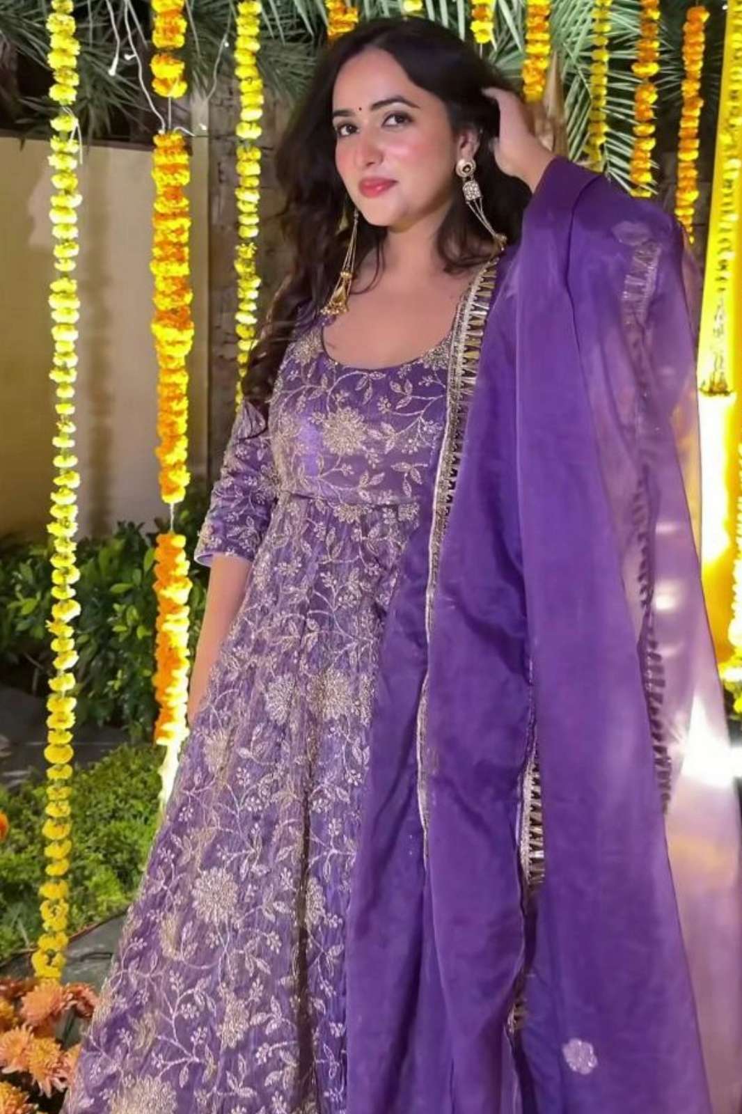  SHRI BALAJI DV 25367 READY TO WEAR SEQUENCE EMBROIDERED SILK ANARKALI SUIT 