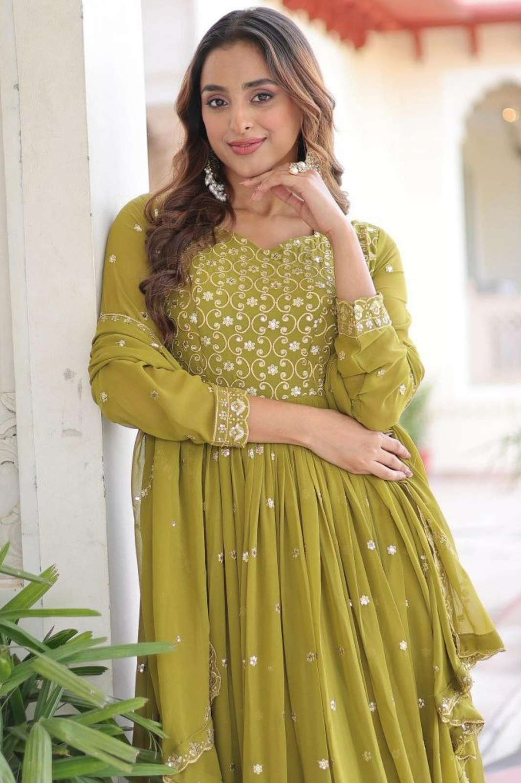 SHRI BALAJI 20924 Ready to wear HEAVY FUAX GEORGETTE SEQUENCE AND ZARI EMBROIDERED SUIT 