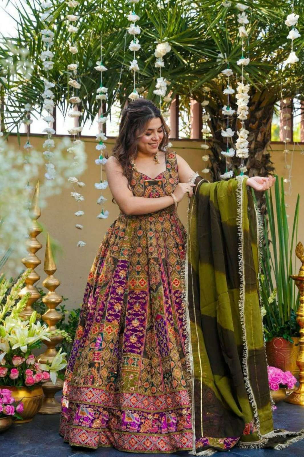 SHRI BALAJI DV 25472 Ready to wear Digital printed Jimmy organza silk party wear flarred suit 