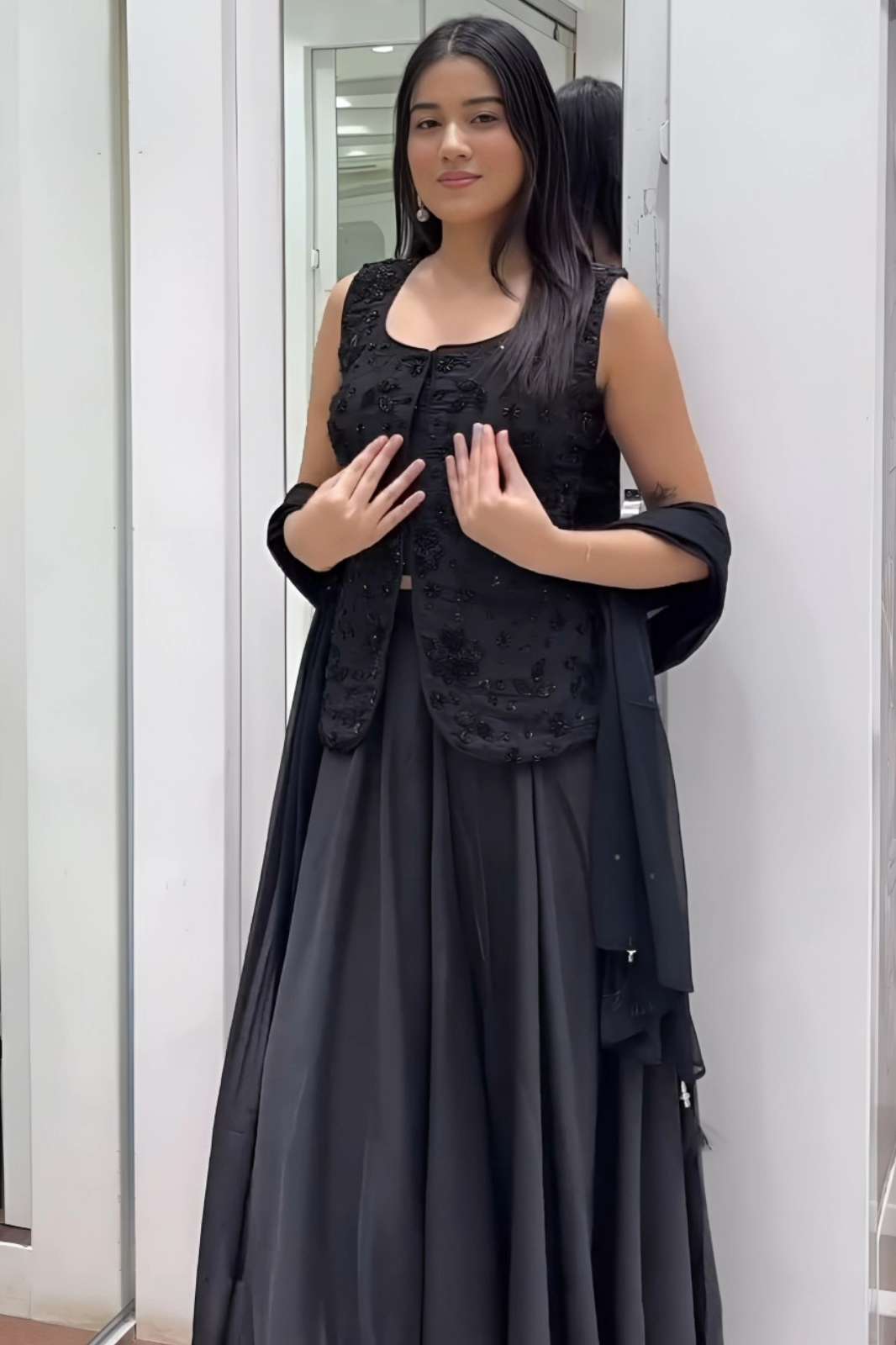 Shri Balaji Emporium KF 194 Heavy Fox Georgette With Embroidery Sequence and Beats Work Party wear