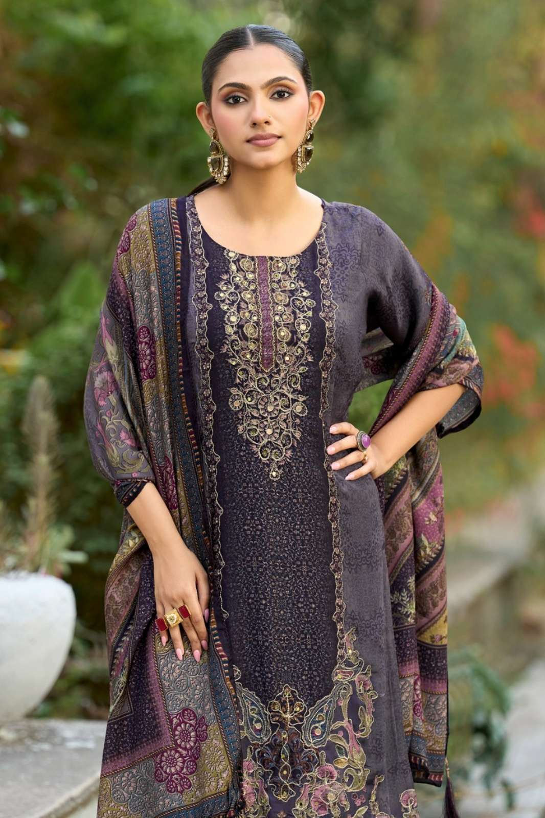   AMRUTVELA AT 228 PURE VISCOSE MUSLIN DIGITAL PRINTED DESIGNER SALWAR SUIT