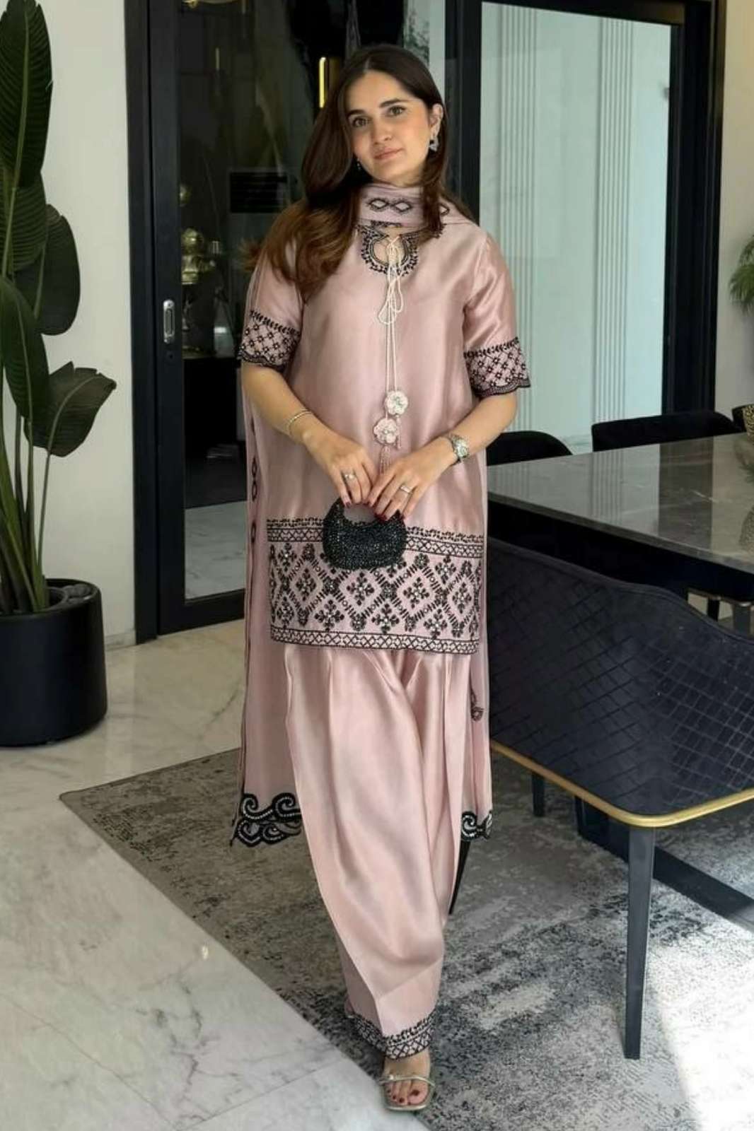 Shri Balaji Emporium 22157 Heavy Natural Crep Silk Suit With Embroidery thread Work