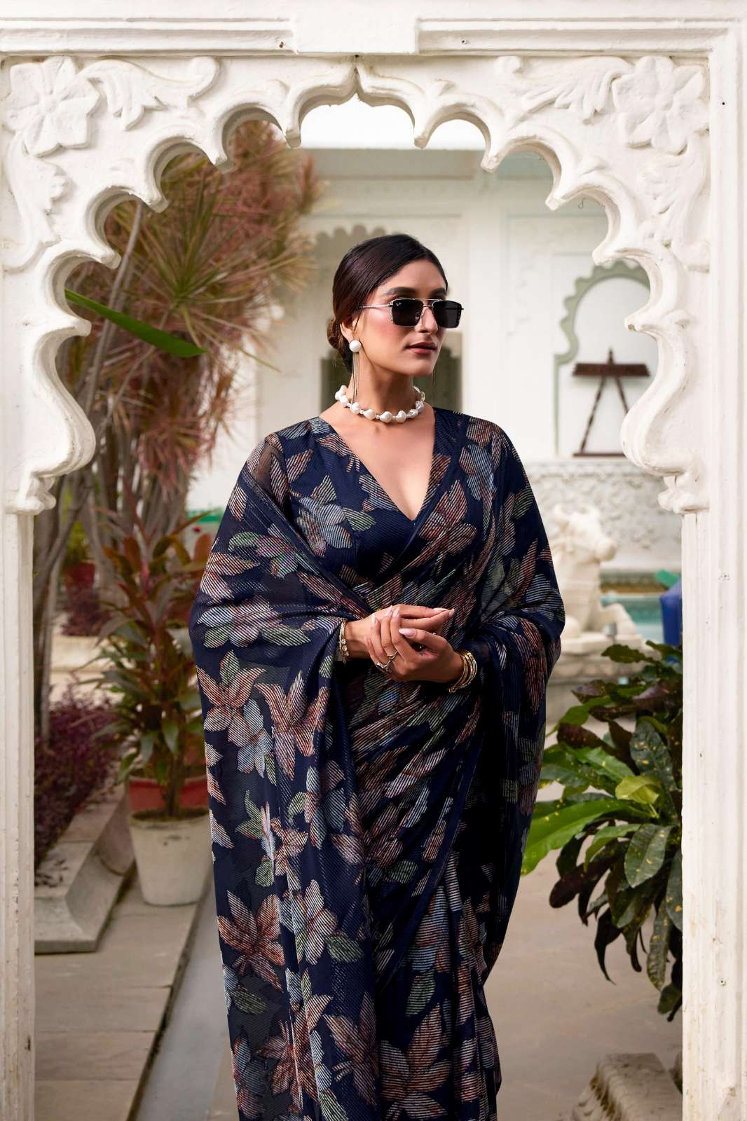 Shri Balaji Emporium ALARA Lurex Brasso Fabric Floral Viscose Brasso Saree Collection