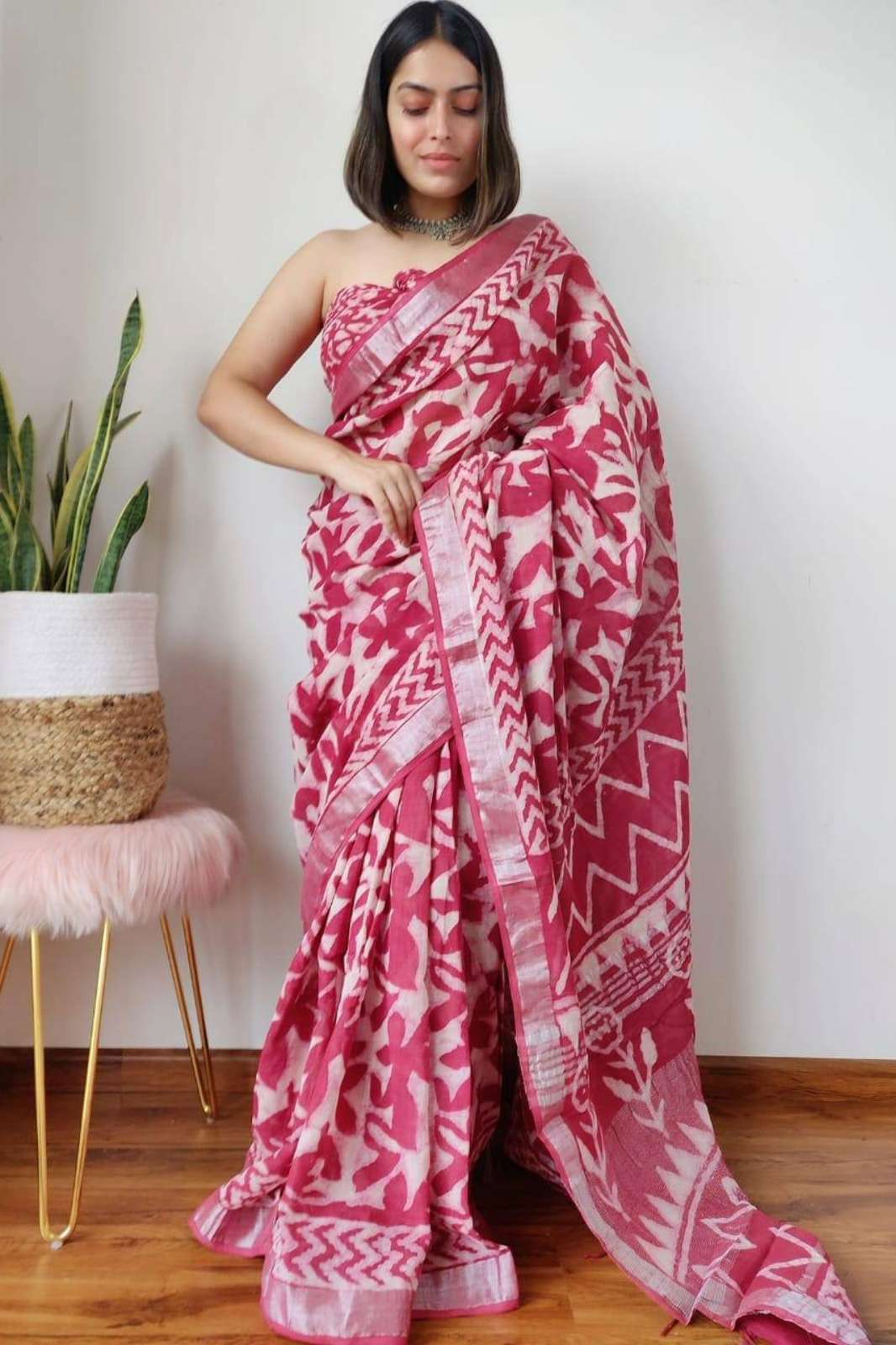 Shri Balaji Emporium MG105  Linen Saree With Silver zari patta and Digital Print