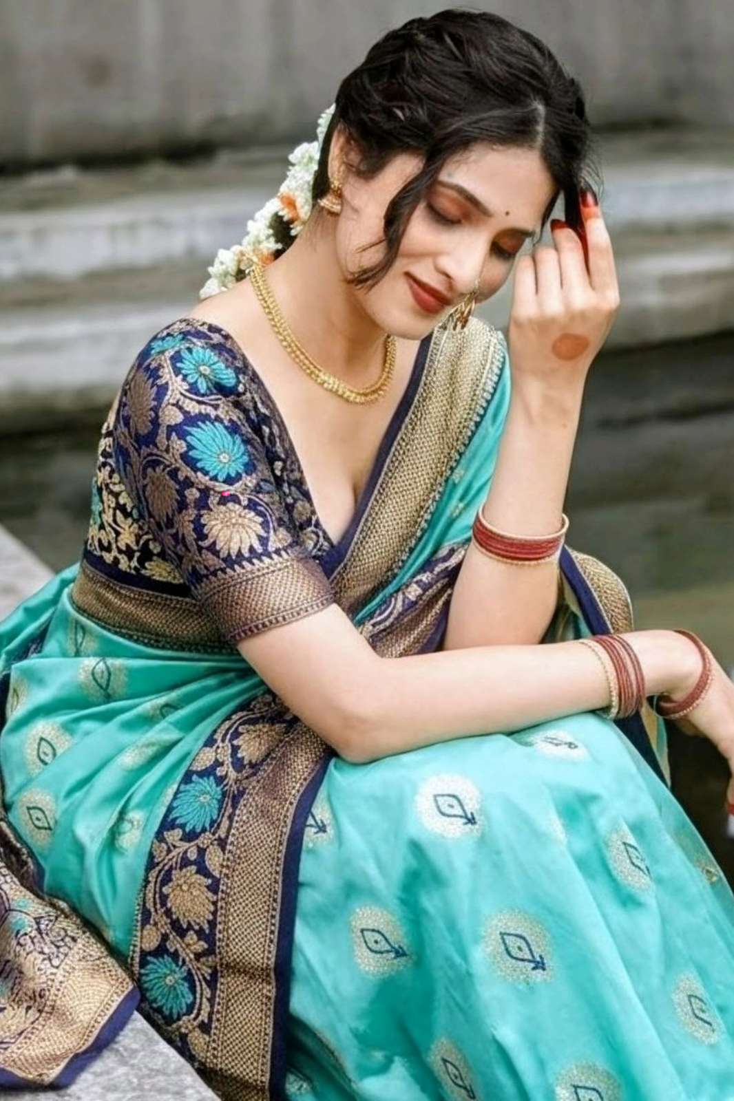 Shri Balaji Emporium TWT1090 Pure silk zari weaving unique border Saree collection