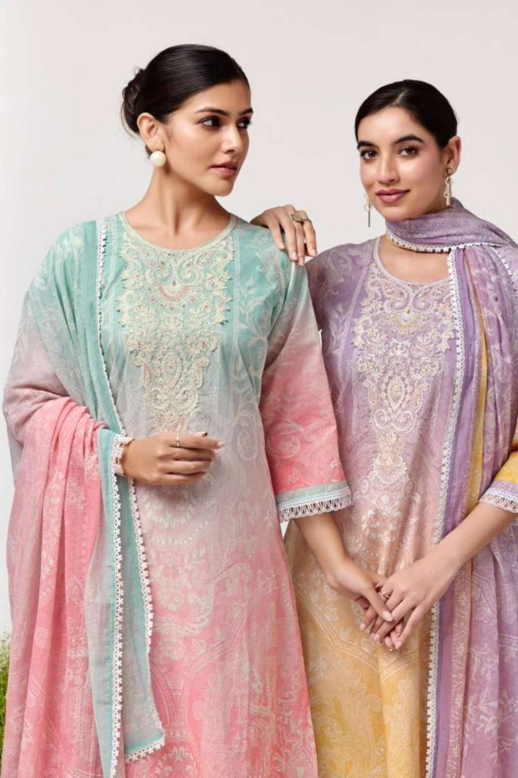 AVON TRENDZ Satori COTTON LAWN DIGITAL PRINT & EMBROIDERY WORK SUIT