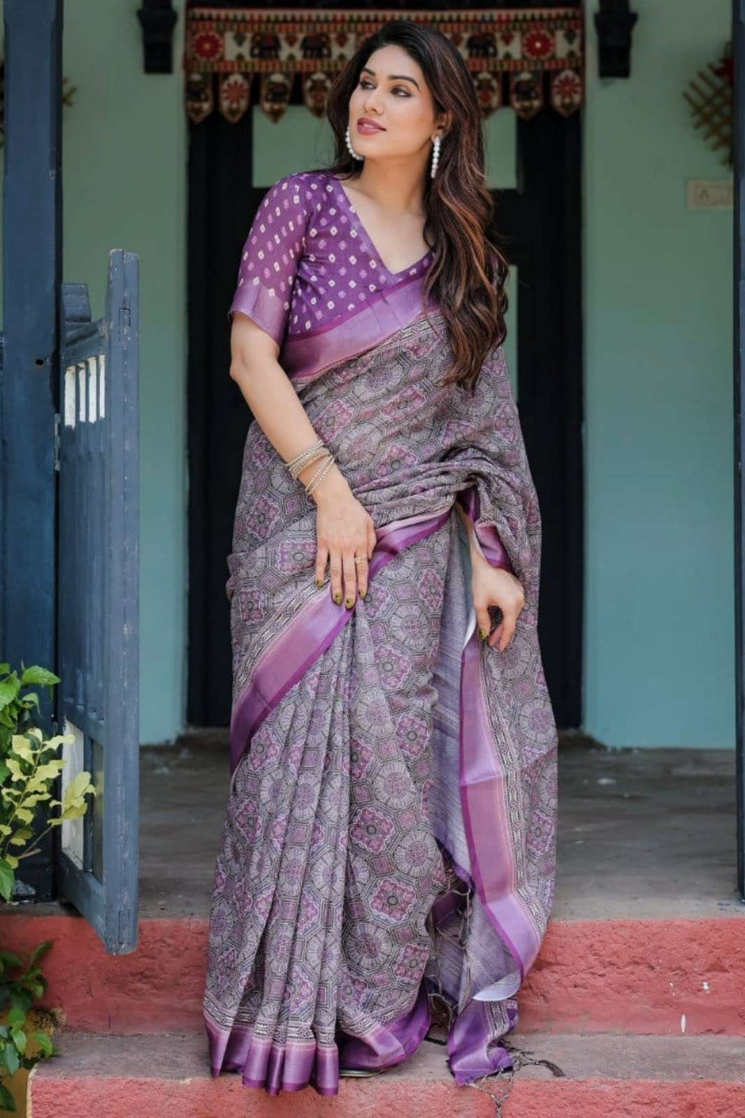 Shri Balaji Emporium 22261 Elegant Floral Print Linen Cotton Saree