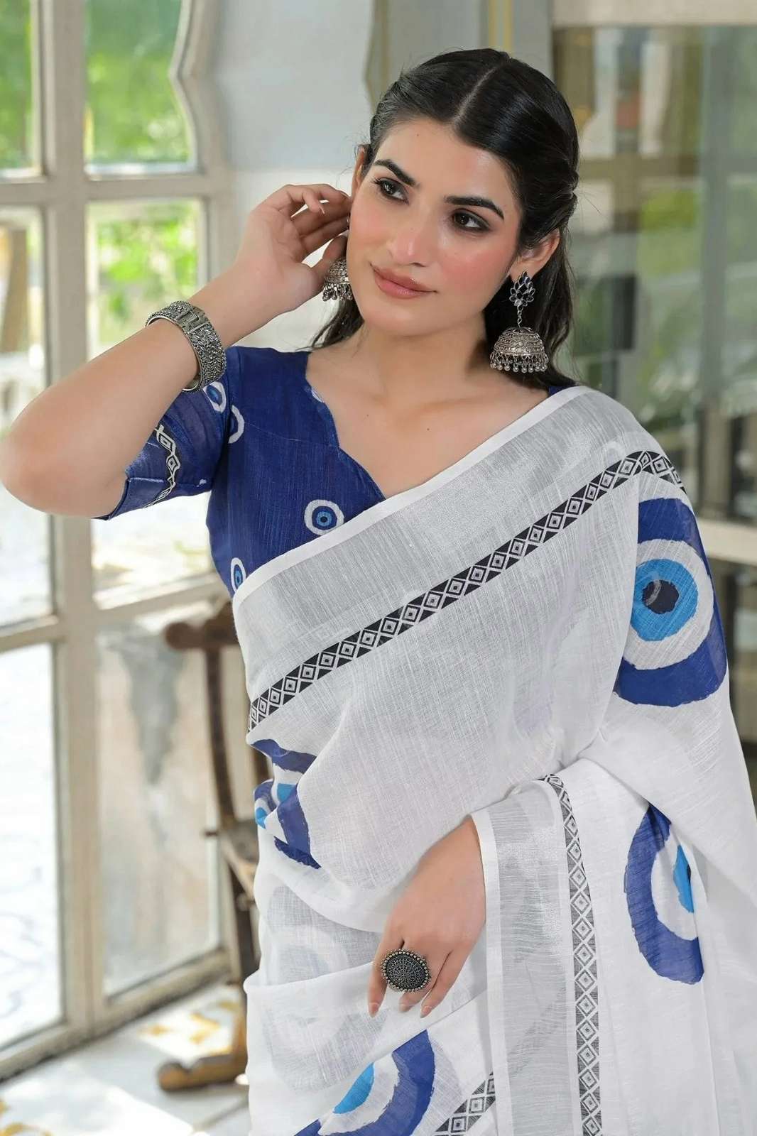 Shri Balaji Emporium 22269 Premium Linen Cotton White Najariya Linen Printed Saree with digital Pallu